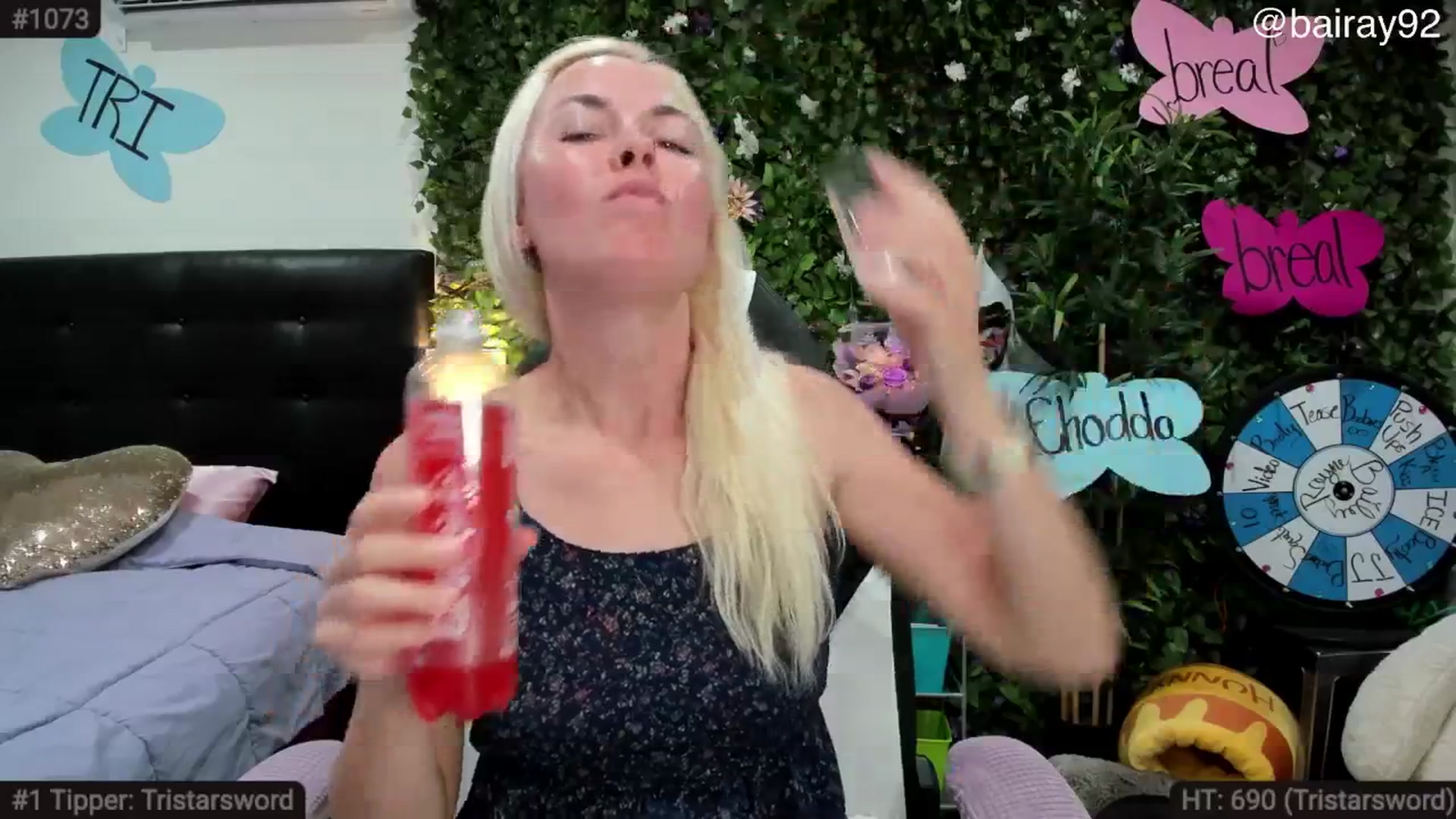 Gallery image thumbnail from BaileyRayne's myfreecams stream on, 08/24/2025, 07:27 image 6 of 20