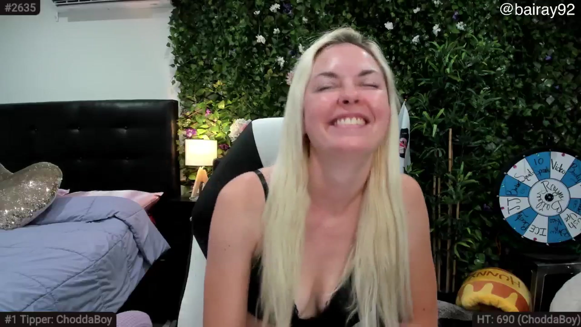 Gallery image thumbnail from BaileyRayne's myfreecams stream on, 09/28/2025, 08:13 image 12 of 20