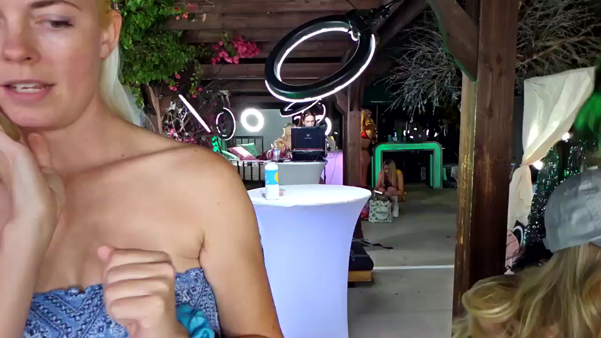 Gallery image thumbnail from BaileyRayne's myfreecams stream on, 10/07/2025, 05:03 image 15 of 20