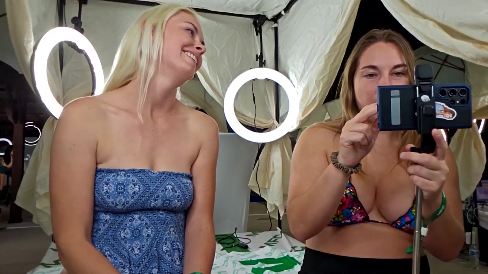 Gallery image thumbnail from BaileyRayne's myfreecams stream on, 10/07/2025, 07:16 image 9 of 20