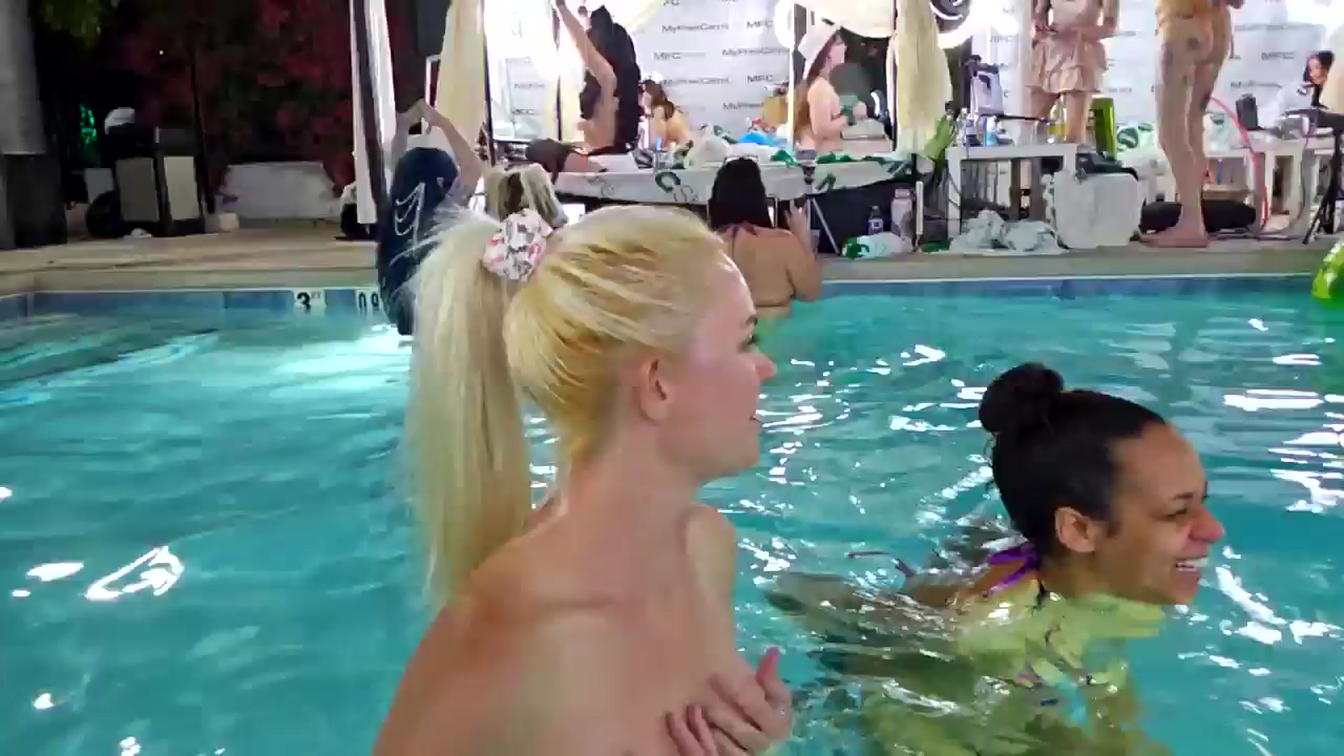Gallery image thumbnail from BaileyRayne's myfreecams stream on, 10/09/2025, 05:18 image 14 of 20