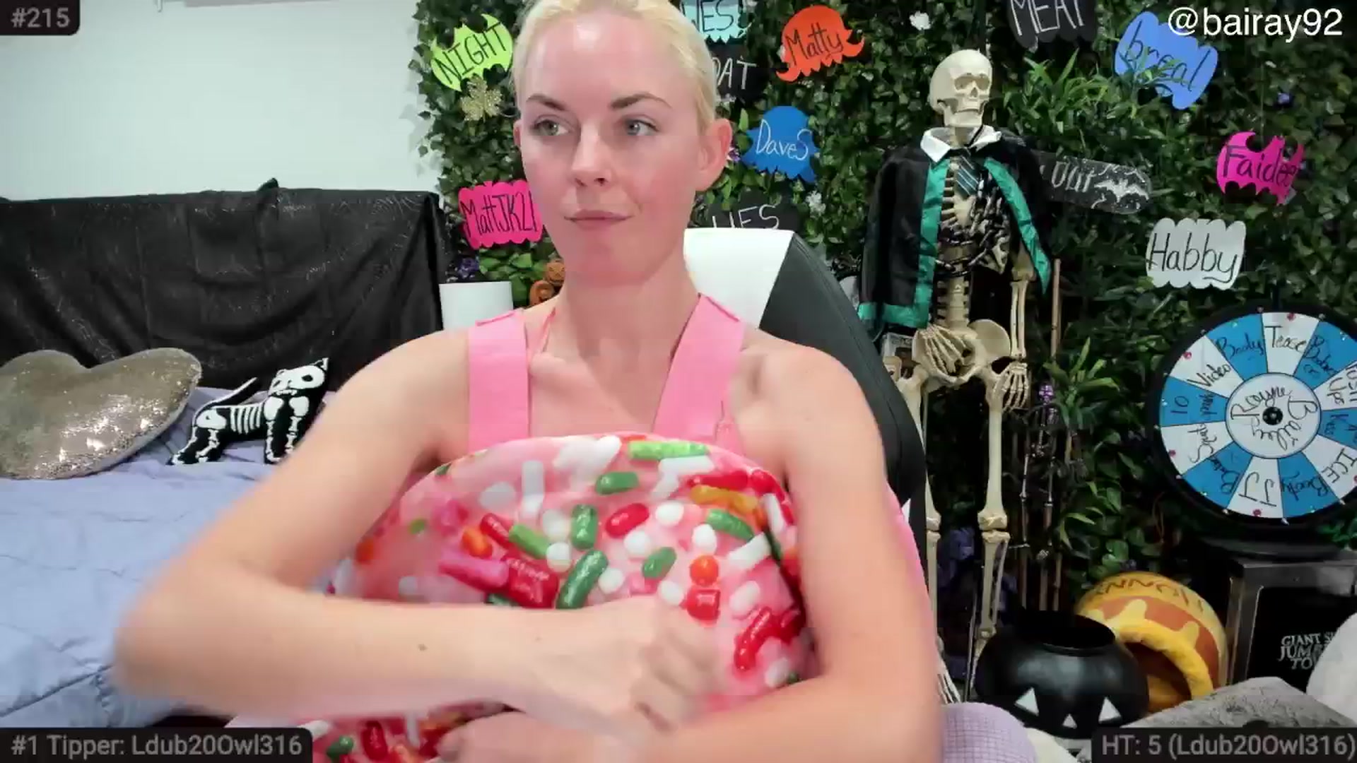 Gallery image thumbnail from BaileyRayne's myfreecams stream on, 10/14/2025, 05:54 image 4 of 20