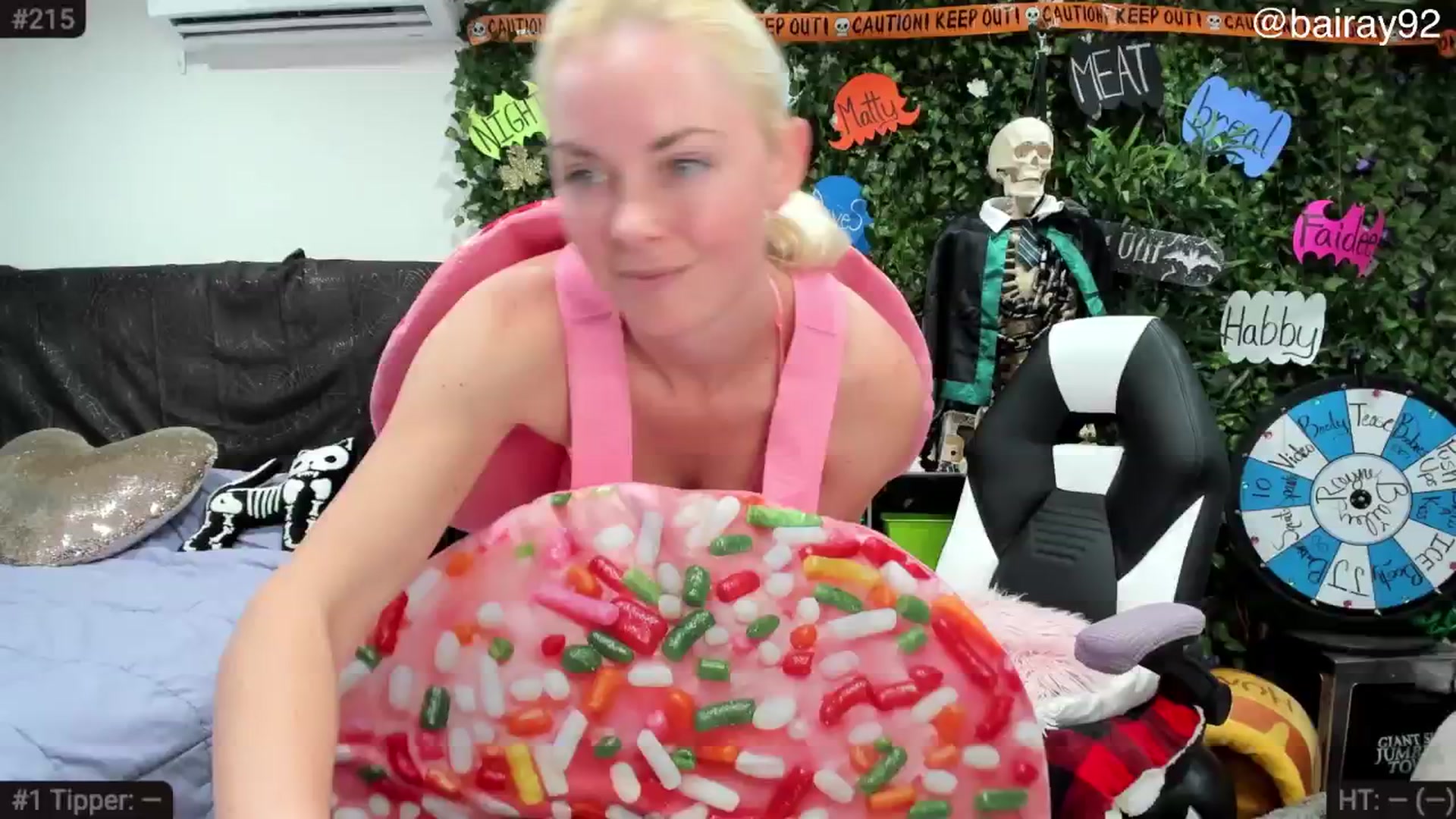 Gallery image thumbnail from BaileyRayne's myfreecams stream on, 10/14/2025, 05:54 image 1 of 20