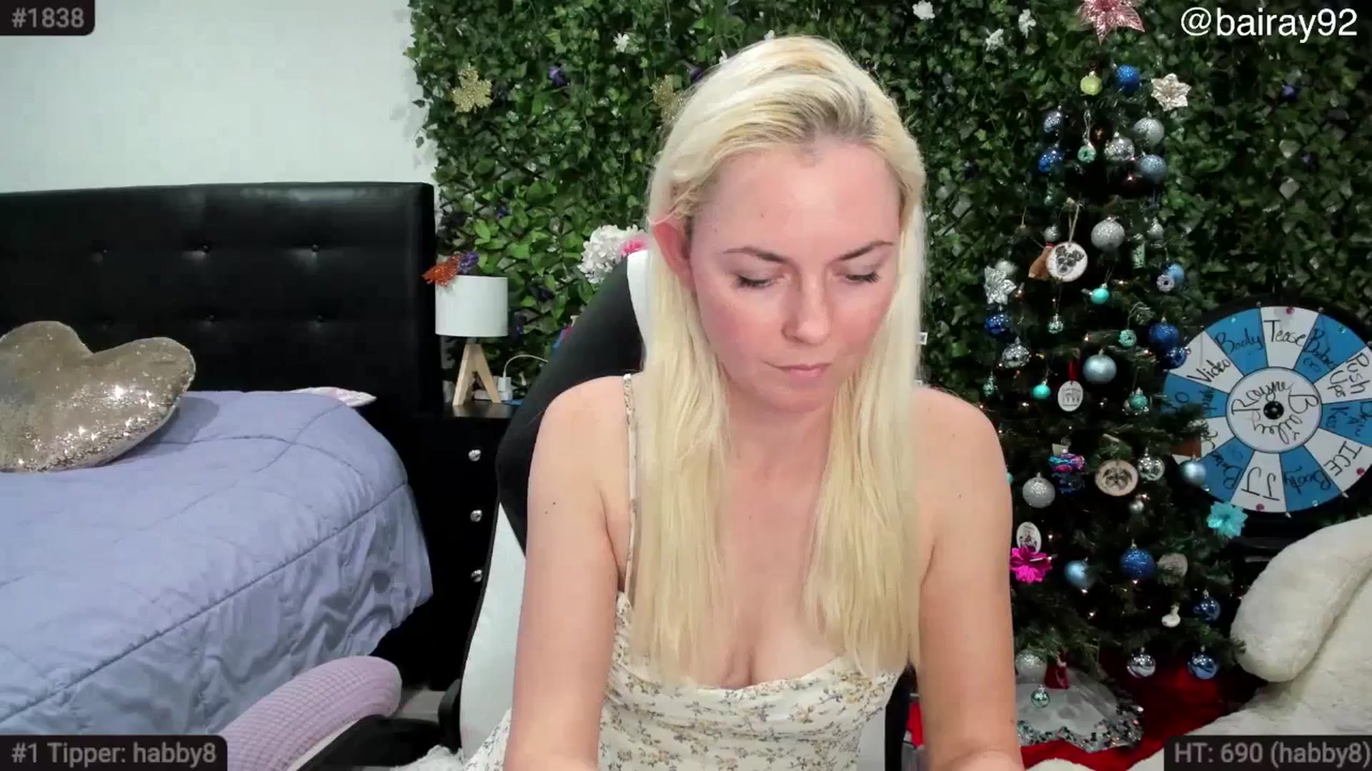 Gallery image thumbnail from BaileyRayne's myfreecams stream on, 12/28/2025, 08:08 image 8 of 20