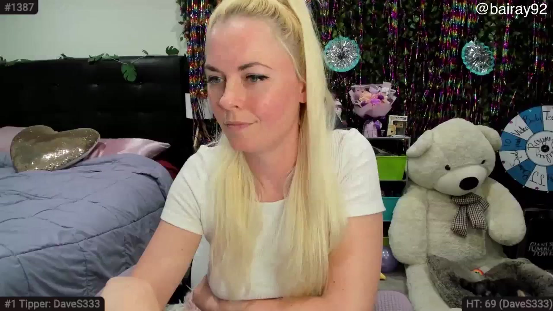 Gallery image thumbnail from BaileyRayne's myfreecams stream on, 04/19/2026, 06:51 image 7 of 20