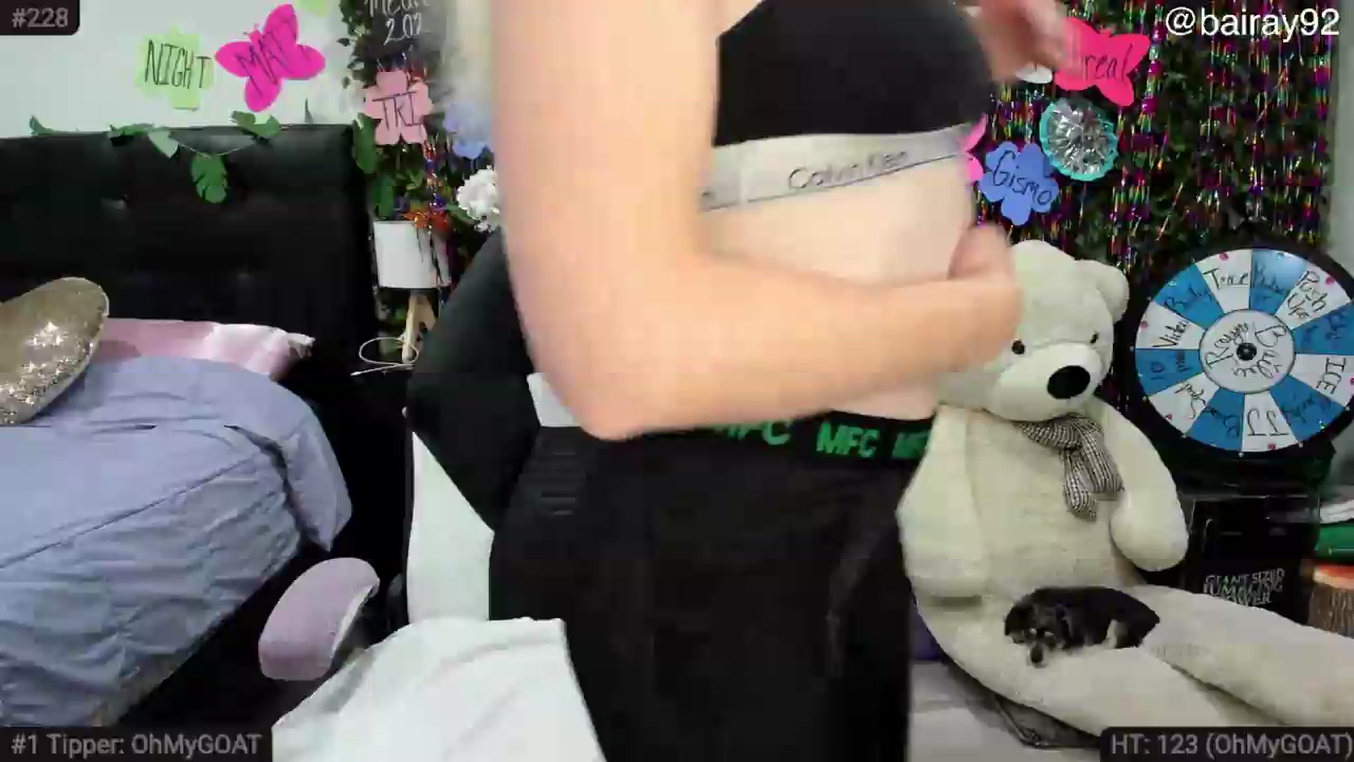 Gallery image thumbnail from BaileyRayne's myfreecams stream on, 05/18/2026, 05:55 image 17 of 20