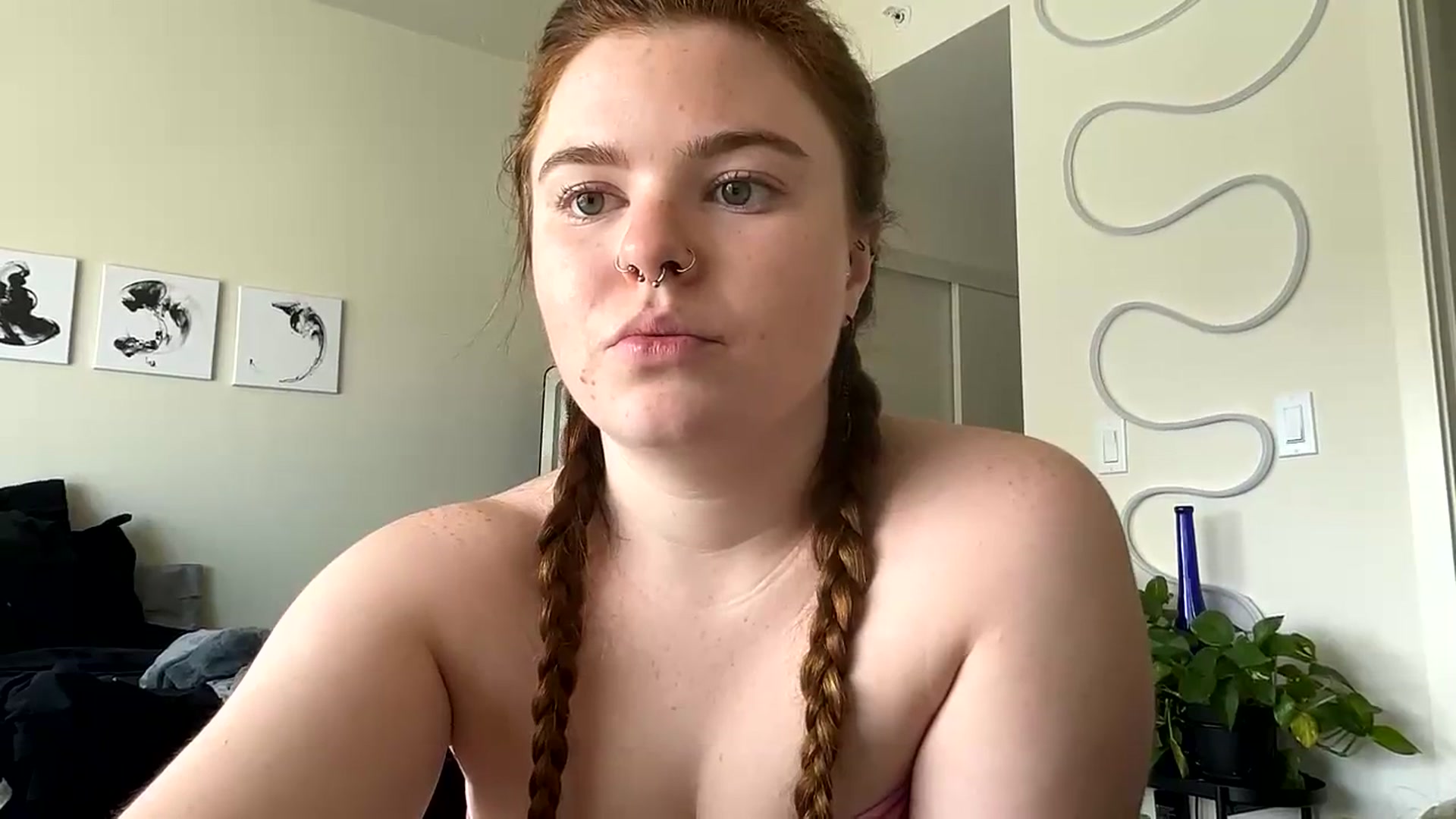 Gallery image thumbnail from Baileyybabyy's myfreecams stream on, 03/22/2024, 19:37 image 20 of 20