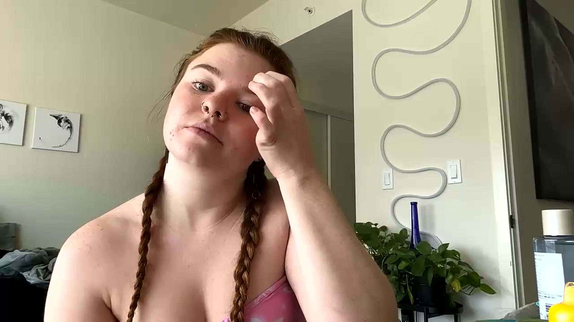 Gallery image thumbnail from Baileyybabyy's myfreecams stream on, 03/22/2024, 19:37 image 12 of 20