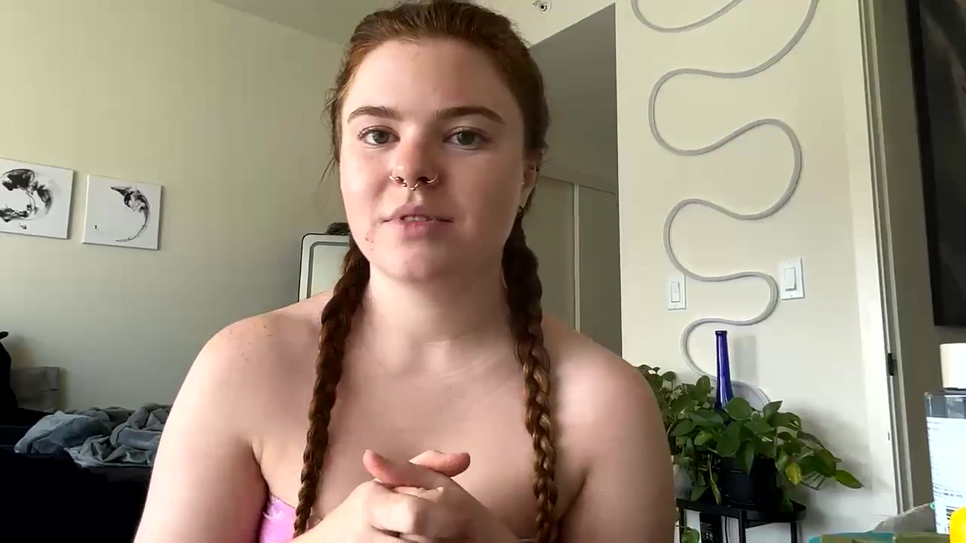 Gallery image thumbnail from Baileyybabyy's myfreecams stream on, 03/22/2024, 19:37 image 13 of 20