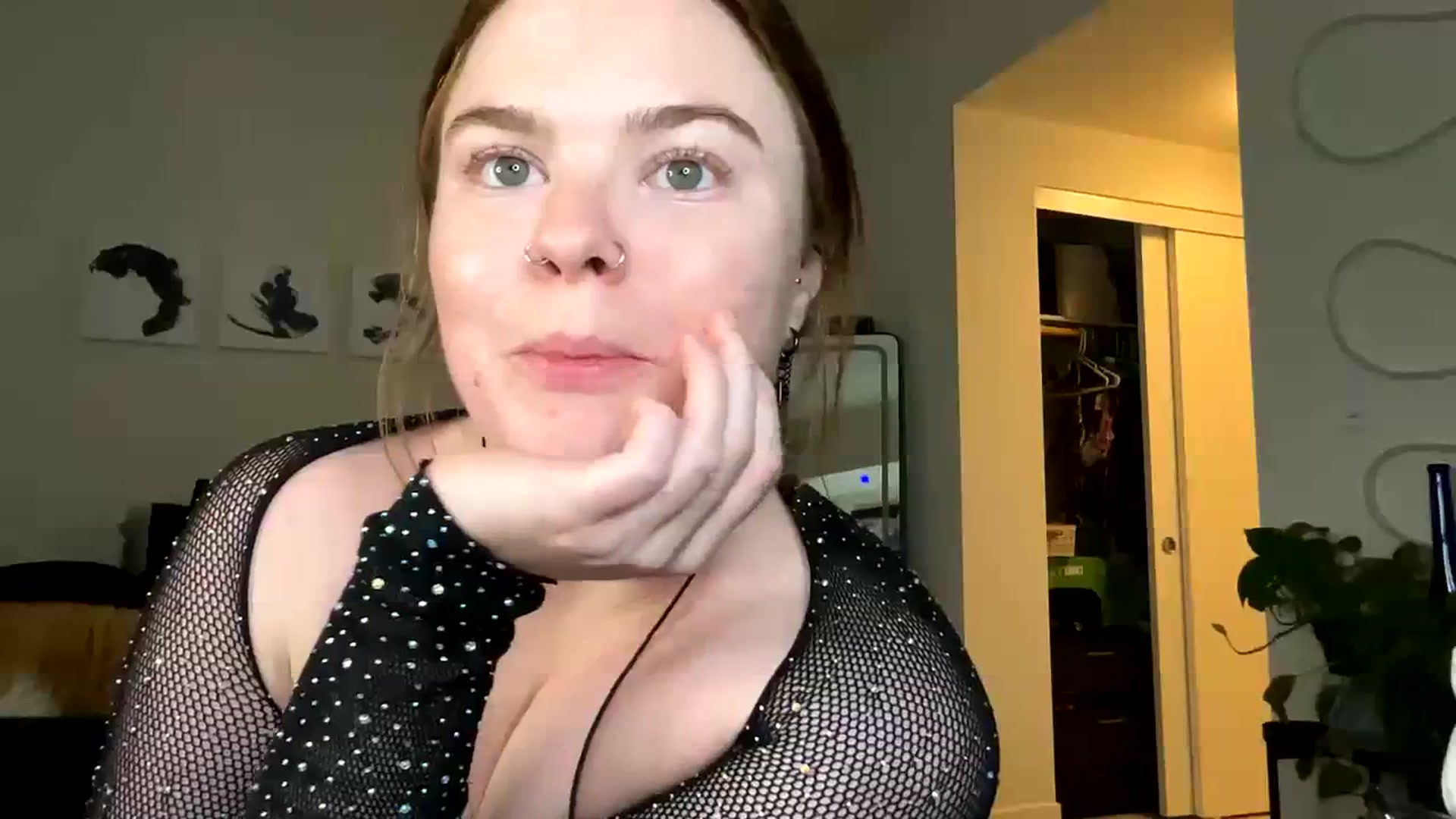 Gallery image thumbnail from Baileyybabyy's myfreecams stream on, 03/26/2024, 05:45 image 11 of 20
