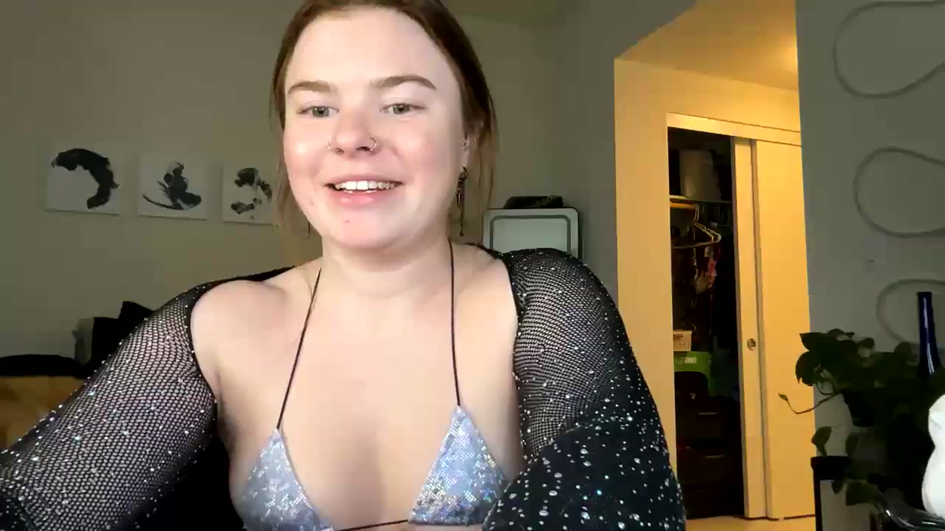 Gallery image thumbnail from Baileyybabyy's myfreecams stream on, 03/26/2024, 05:45 image 14 of 20