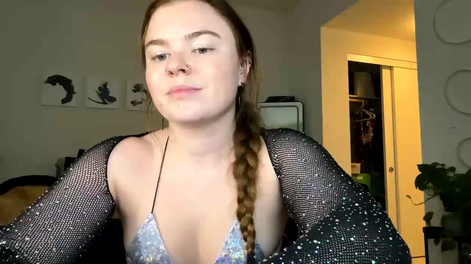Gallery image thumbnail from Baileyybabyy's myfreecams stream on, 03/26/2024, 05:45 image 1 of 20