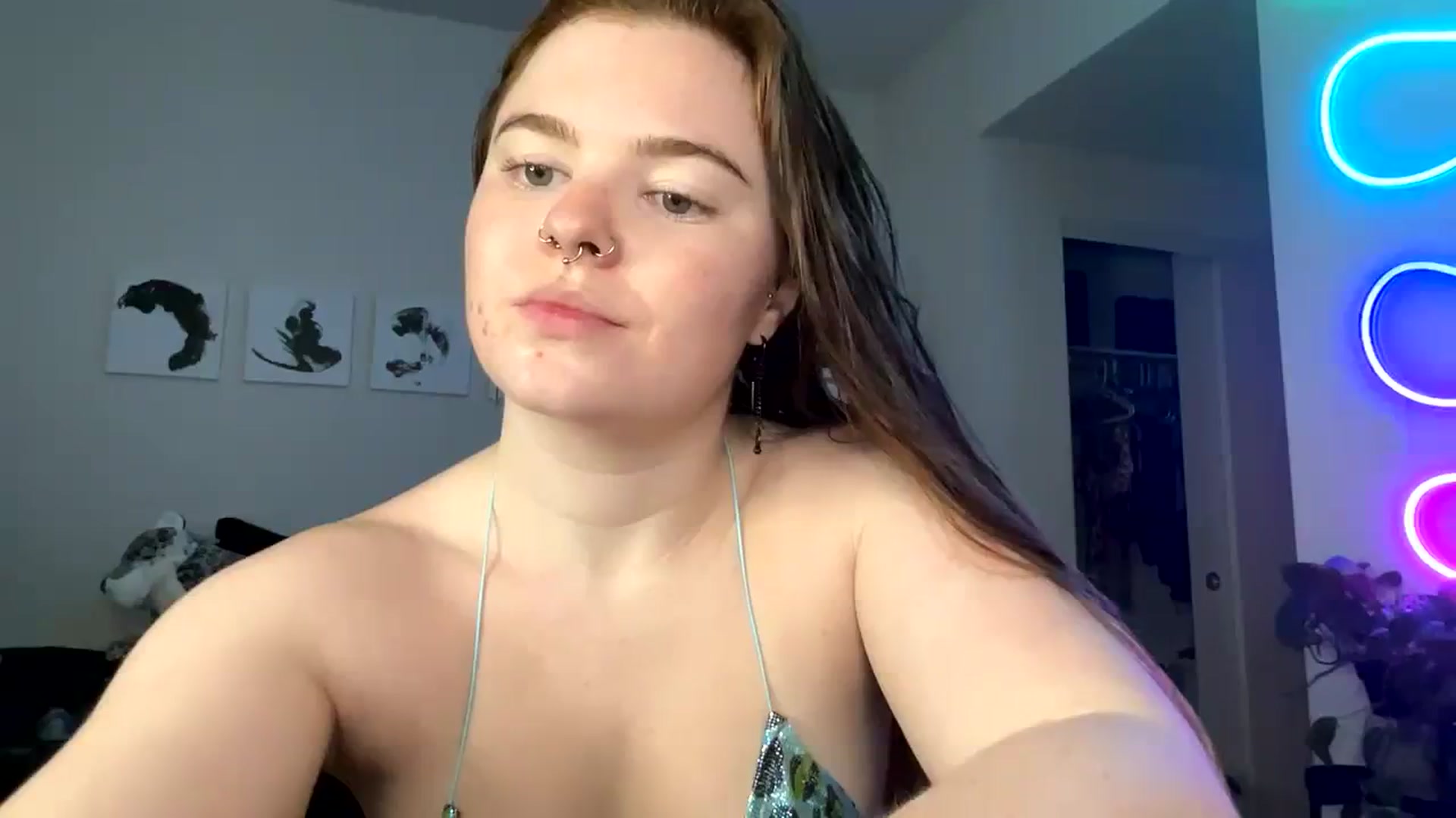 Gallery image thumbnail from Baileyybabyy's myfreecams stream on, 03/27/2024, 04:34 image 1 of 20