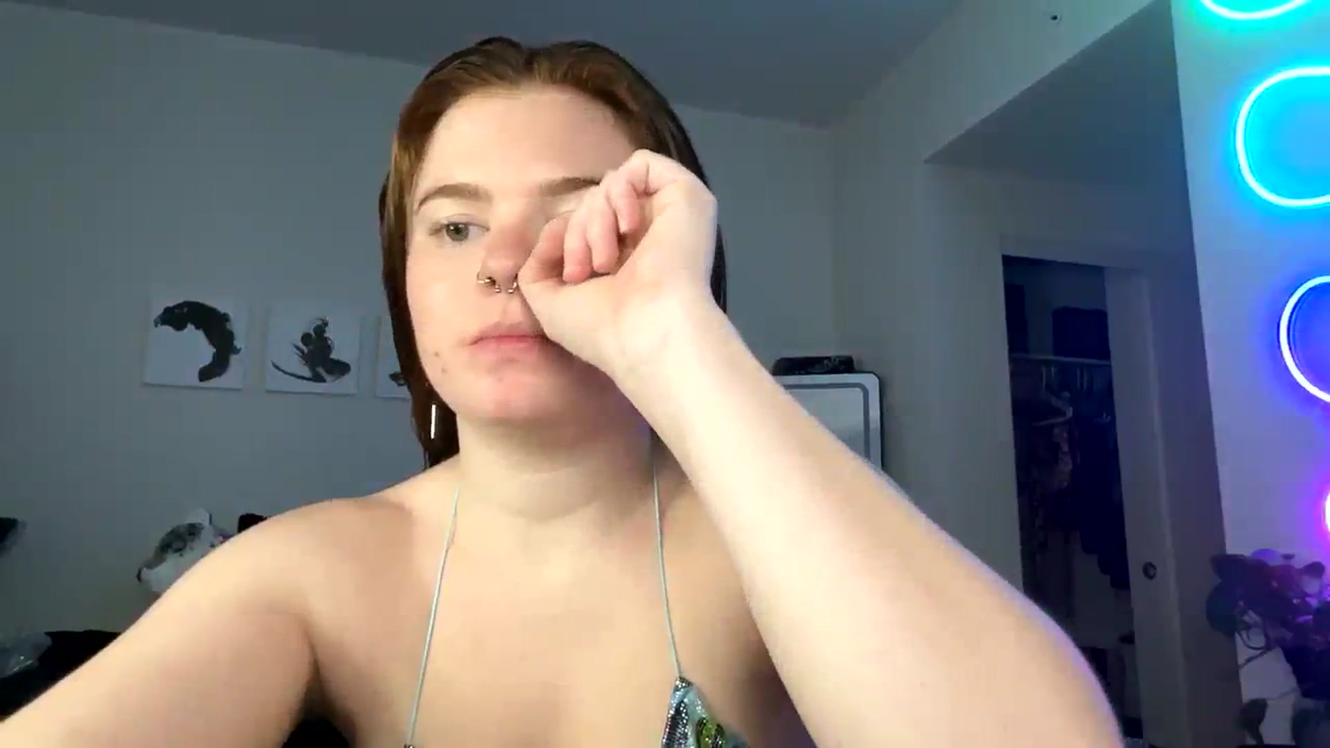 Gallery image thumbnail from Baileyybabyy's myfreecams stream on, 03/27/2024, 04:34 image 2 of 20