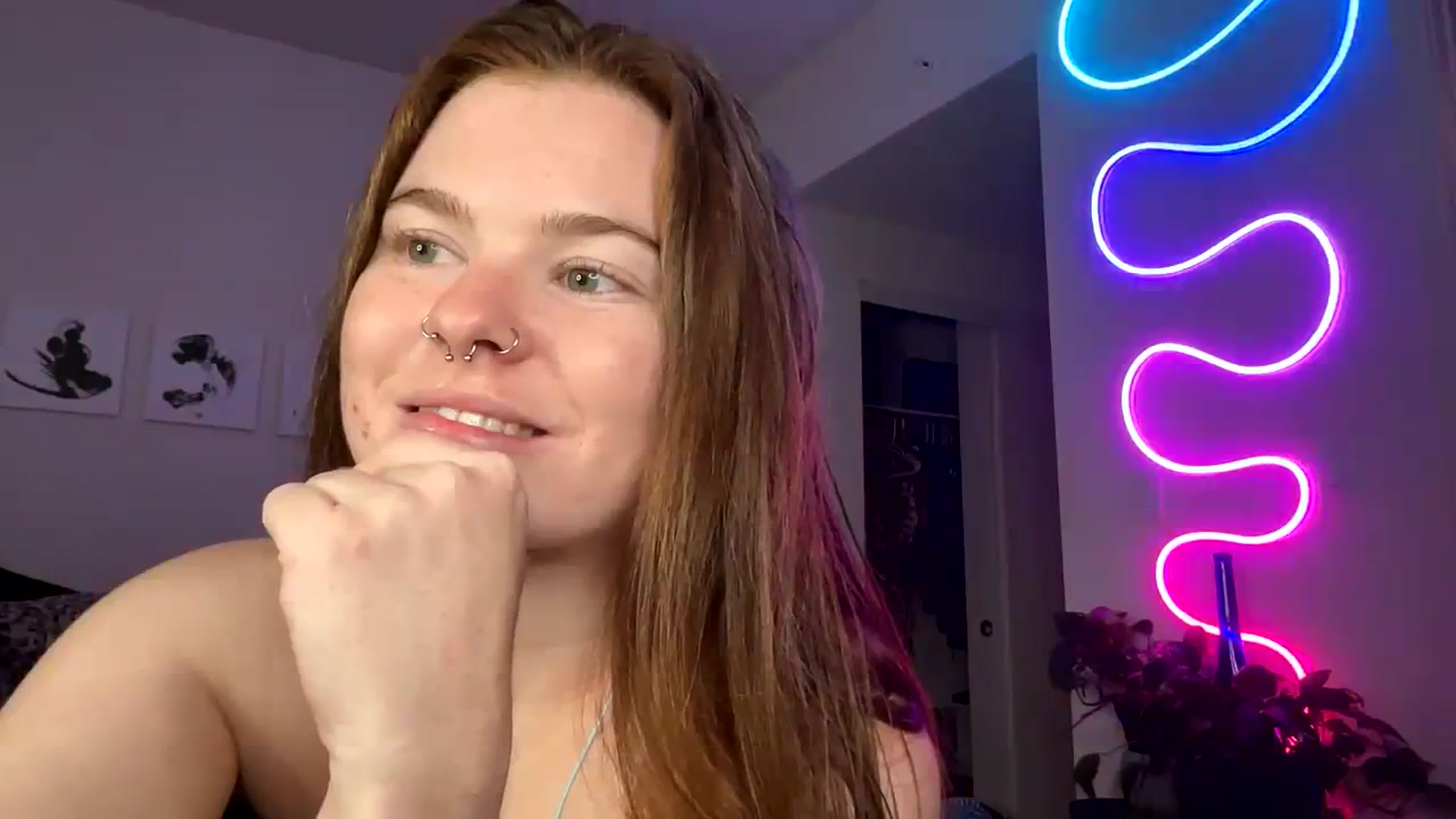 Gallery image thumbnail from Baileyybabyy's myfreecams stream on, 03/27/2024, 04:34 image 14 of 20