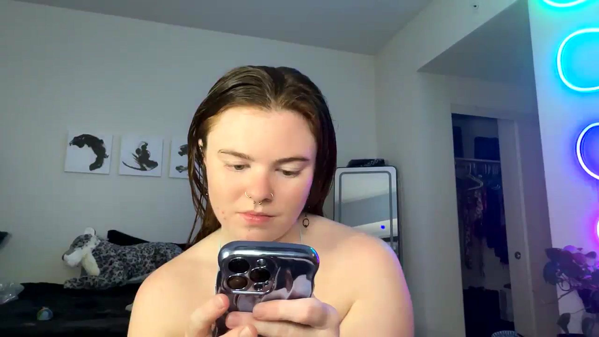 Gallery image thumbnail from Baileyybabyy's myfreecams stream on, 03/27/2024, 04:34 image 3 of 20