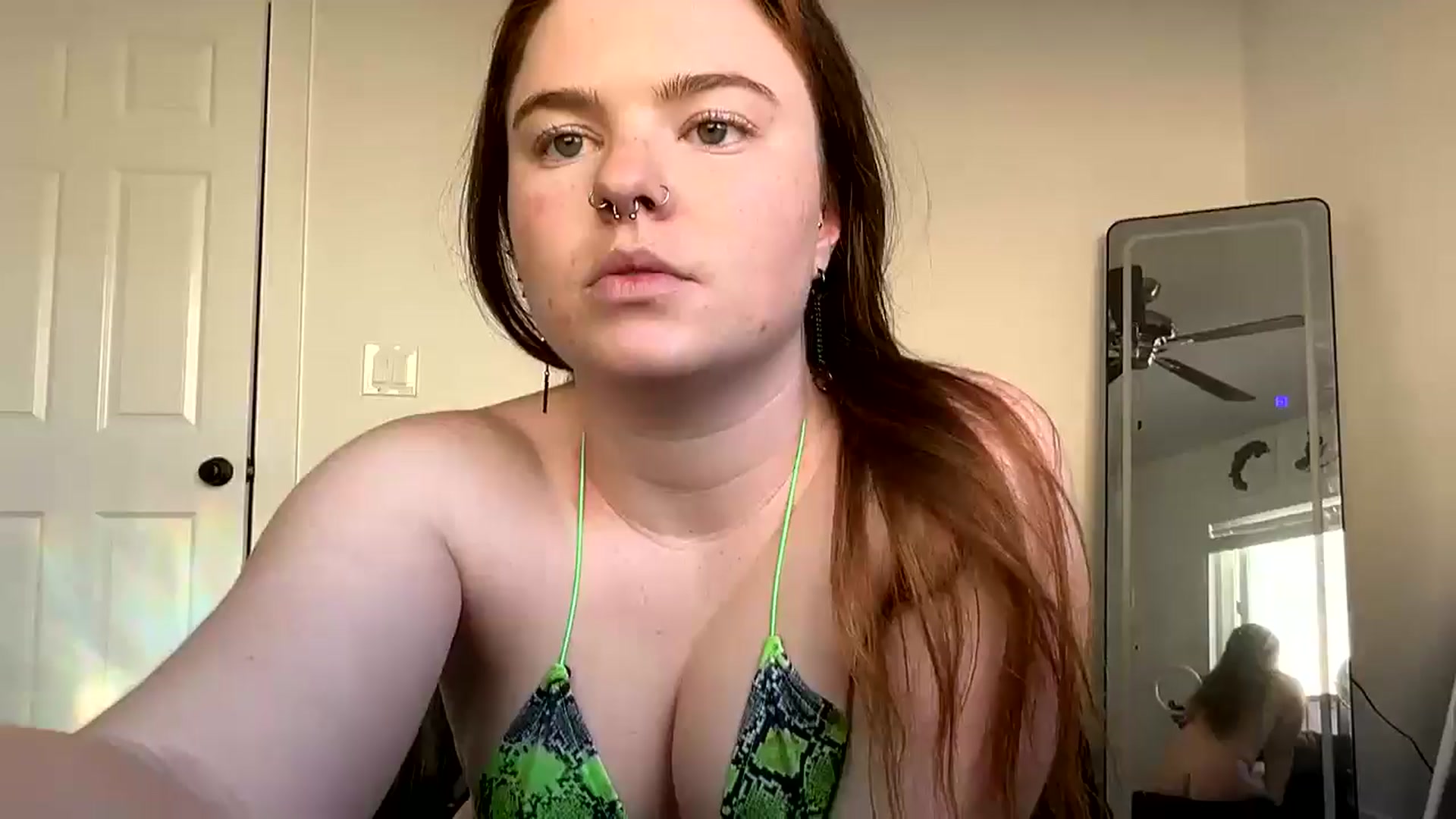 Gallery image thumbnail from Baileyybabyy's myfreecams stream on, 05/10/2024, 24:35 image 15 of 20