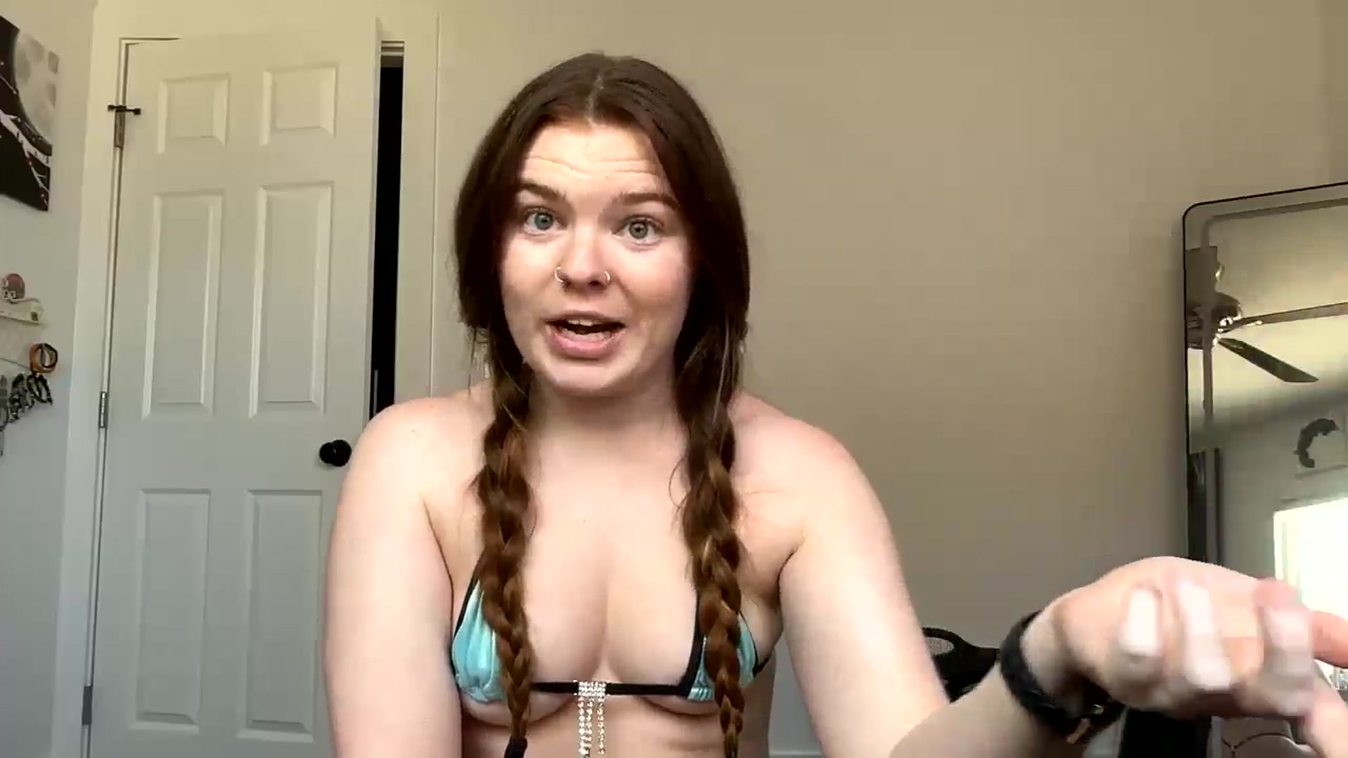 Gallery image thumbnail from Baileyybabyy's myfreecams stream on, 05/22/2024, 19:46 image 17 of 20