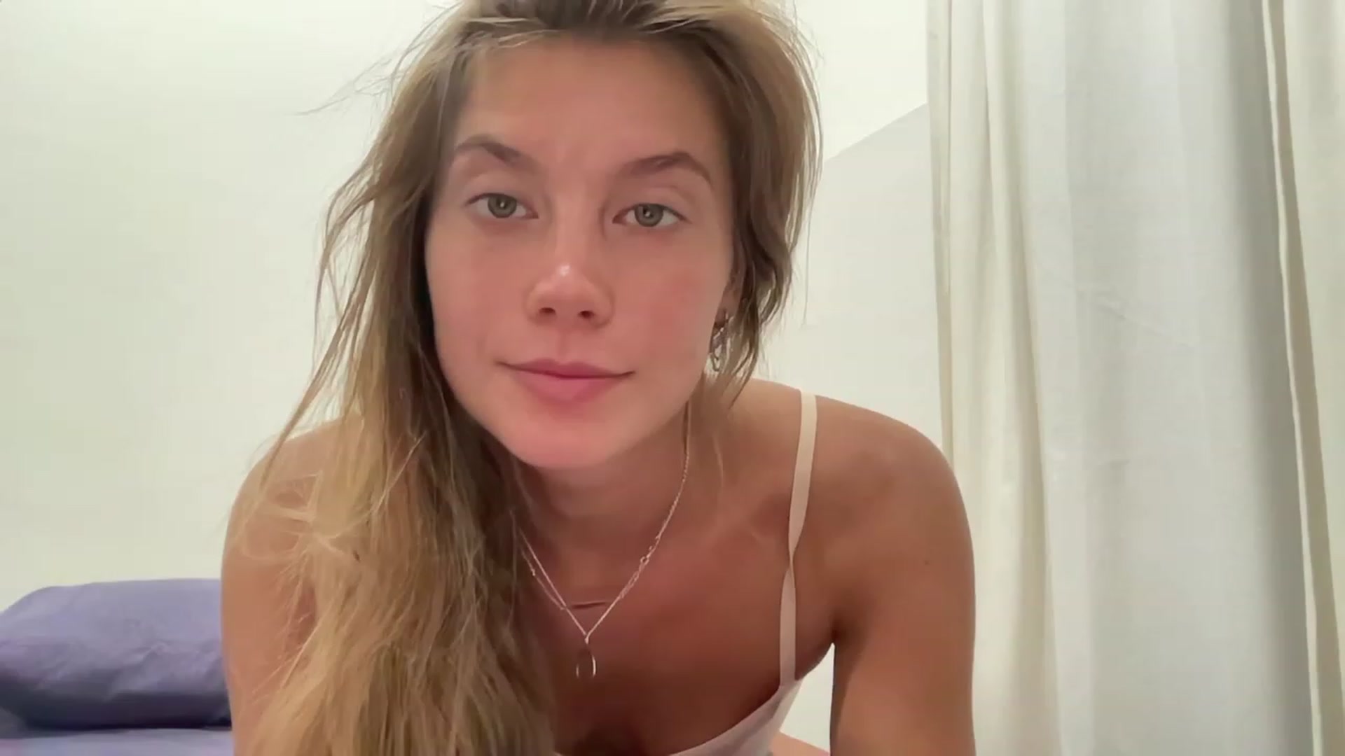 Gallery image thumbnail from BaliSurfGirl's myfreecams stream on, 01/18/2023, 22:16 image 5 of 20