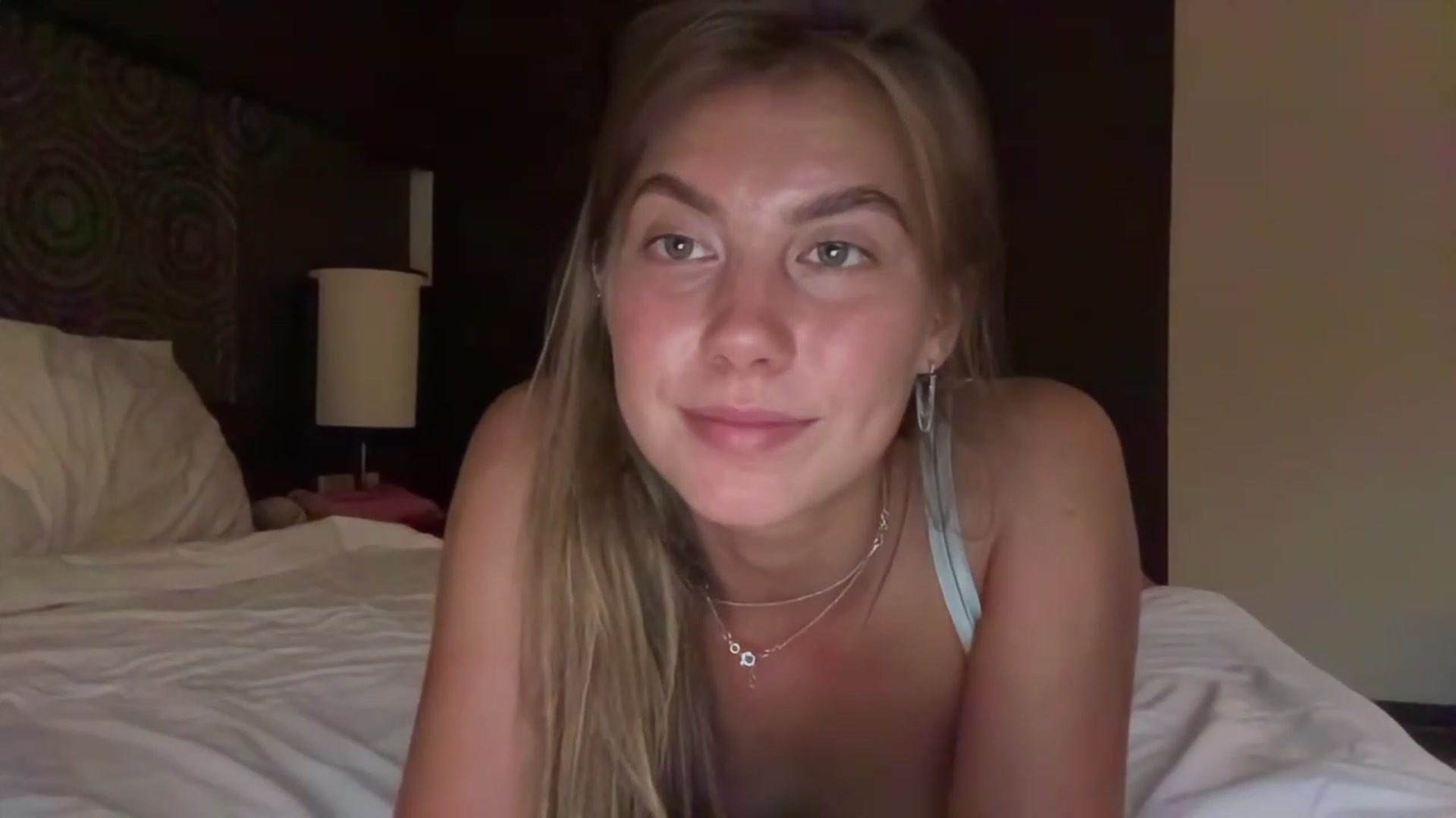 Gallery image thumbnail from BaliSurfGirl's myfreecams stream on, 01/27/2023, 10:30 image 18 of 20