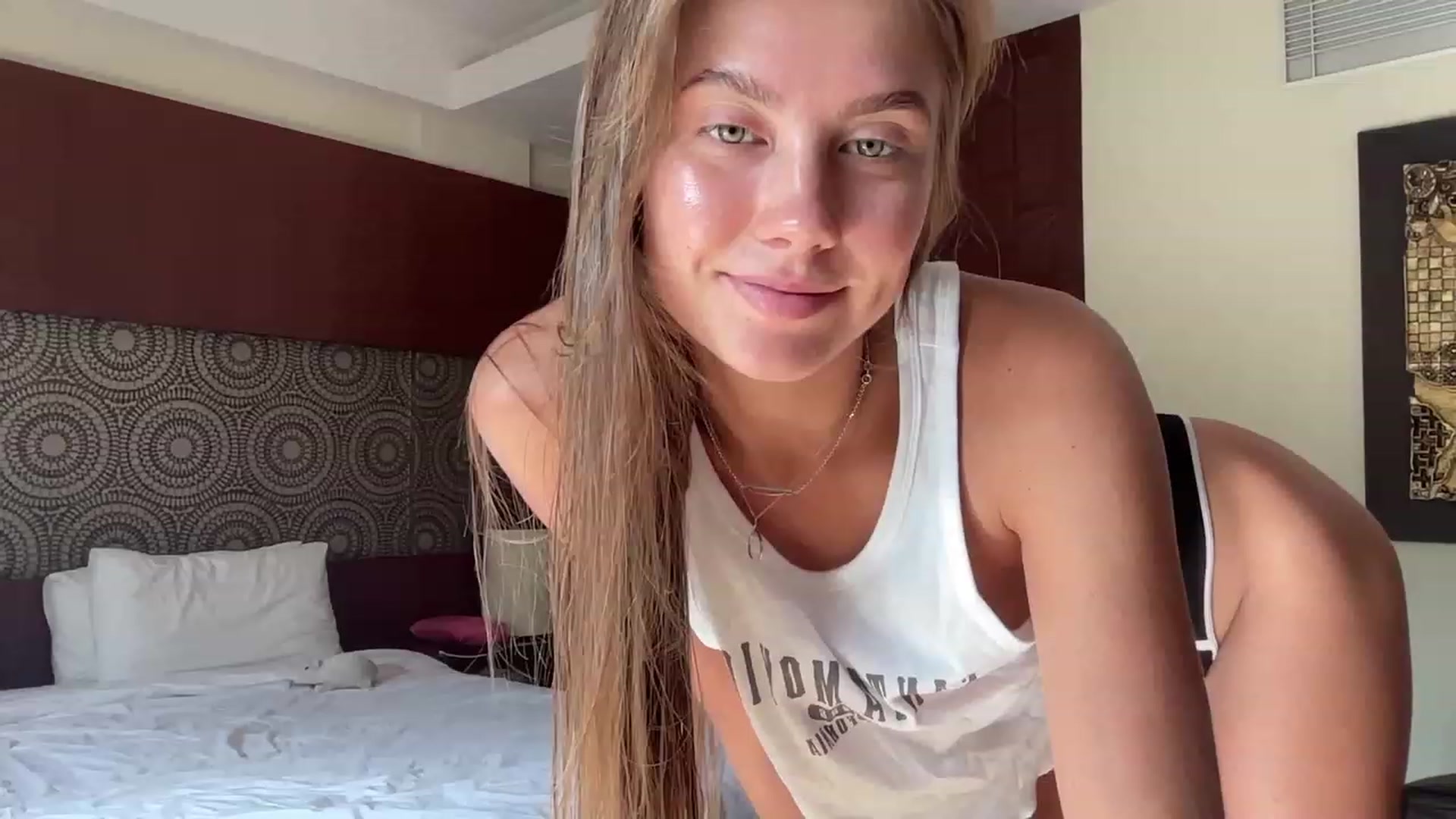 Gallery image thumbnail from BaliSurfGirl's myfreecams stream on, 01/29/2023, 24:45 image 14 of 20