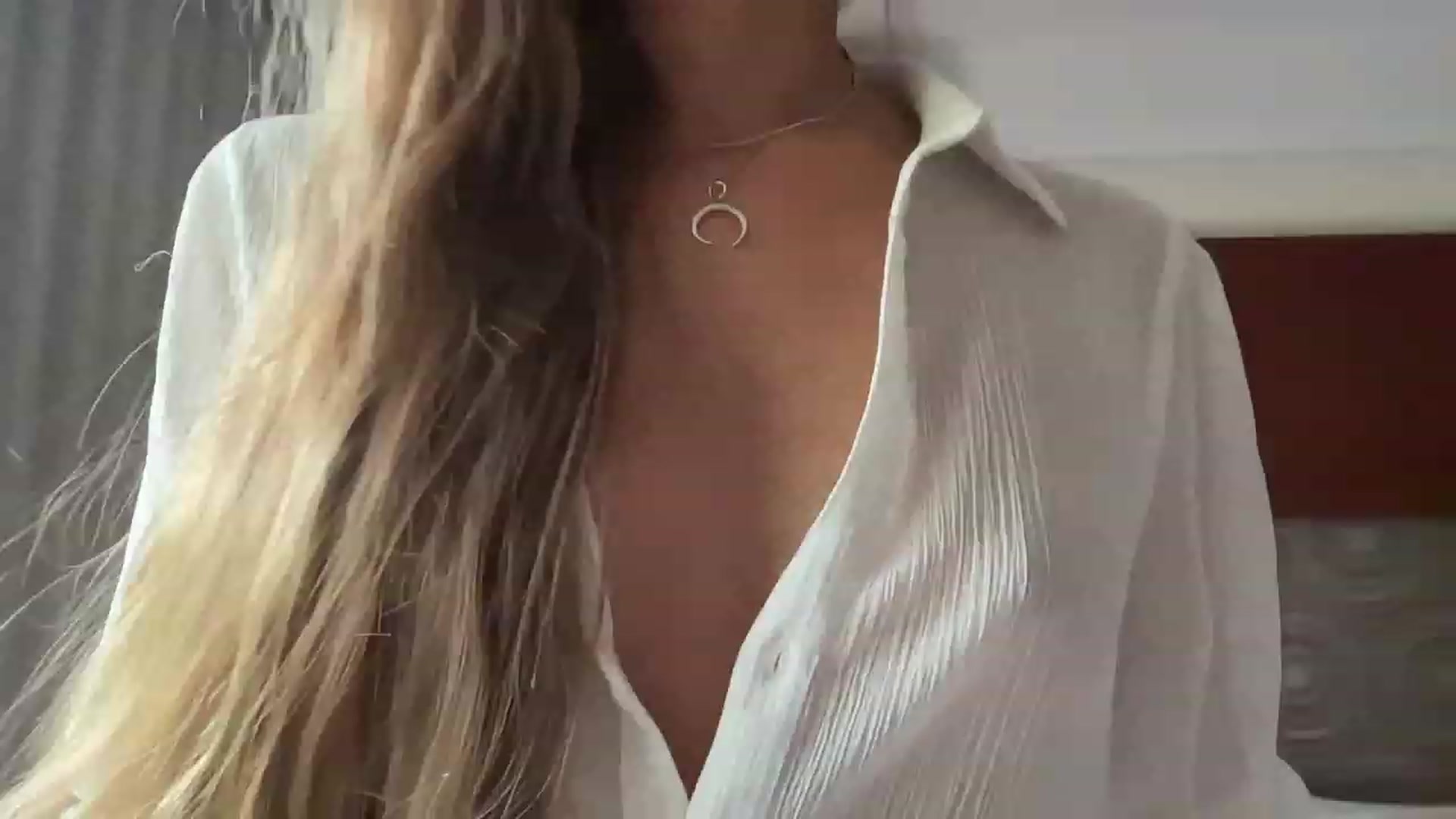 Gallery image thumbnail from BaliSurfGirl's myfreecams stream on, 02/04/2023, 03:11 image 7 of 20