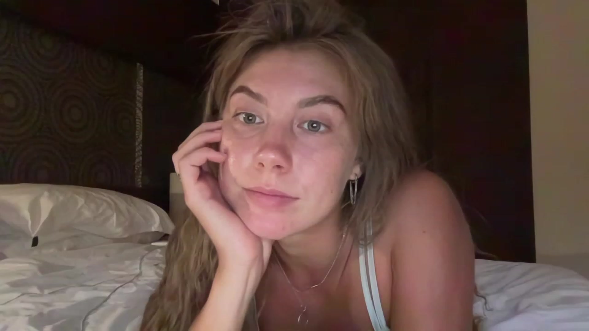 Gallery image thumbnail from BaliSurfGirl's myfreecams stream on, 02/11/2023, 10:48 image 16 of 20