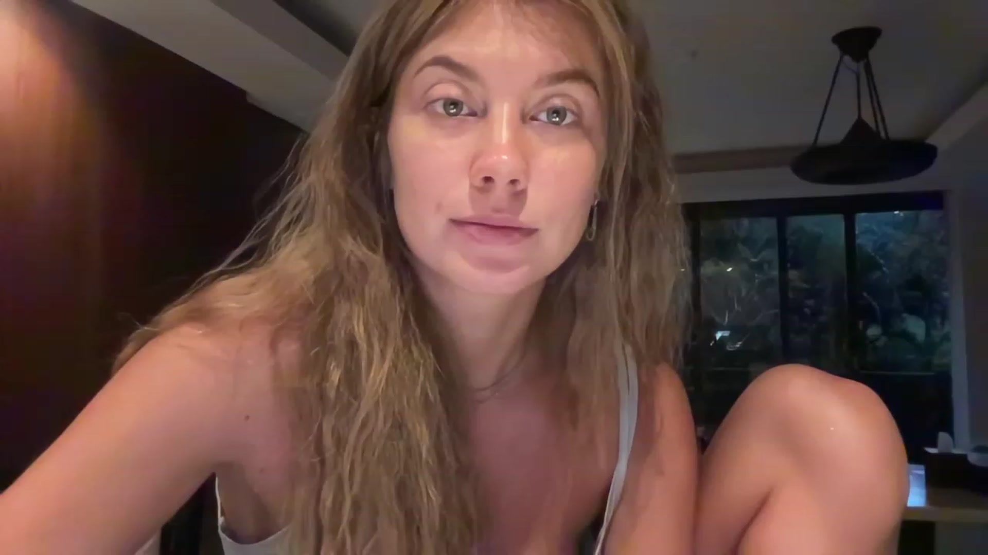 Gallery image thumbnail from BaliSurfGirl's myfreecams stream on, 02/11/2023, 22:32 image 13 of 20