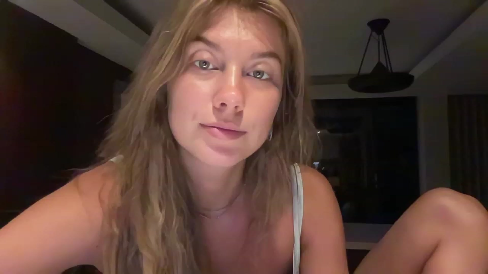 Gallery image thumbnail from BaliSurfGirl's myfreecams stream on, 02/11/2023, 22:32 image 10 of 20