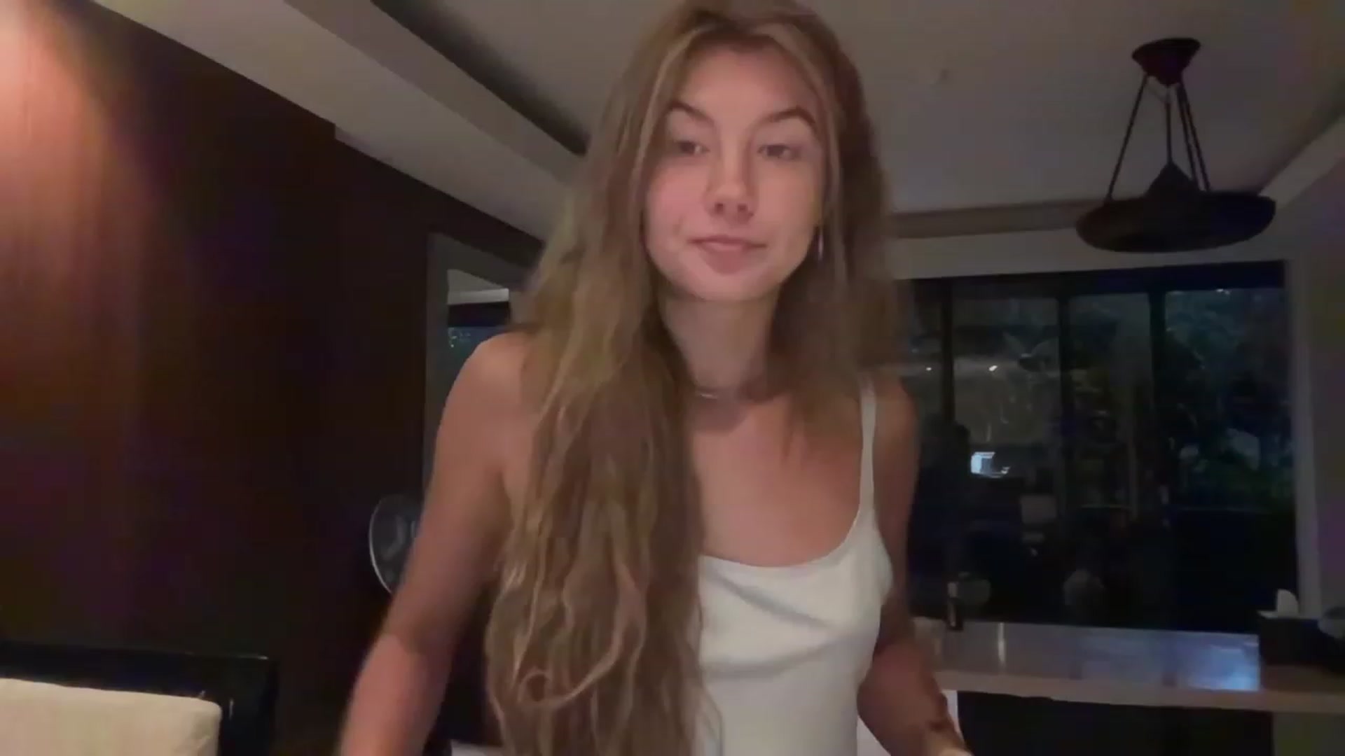 Gallery image thumbnail from BaliSurfGirl's myfreecams stream on, 02/11/2023, 22:32 image 12 of 20