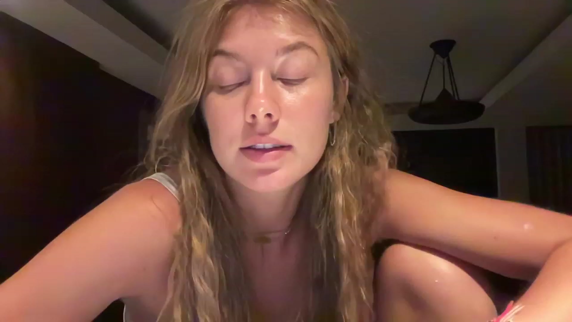Gallery image thumbnail from BaliSurfGirl's myfreecams stream on, 02/11/2023, 22:32 image 3 of 20