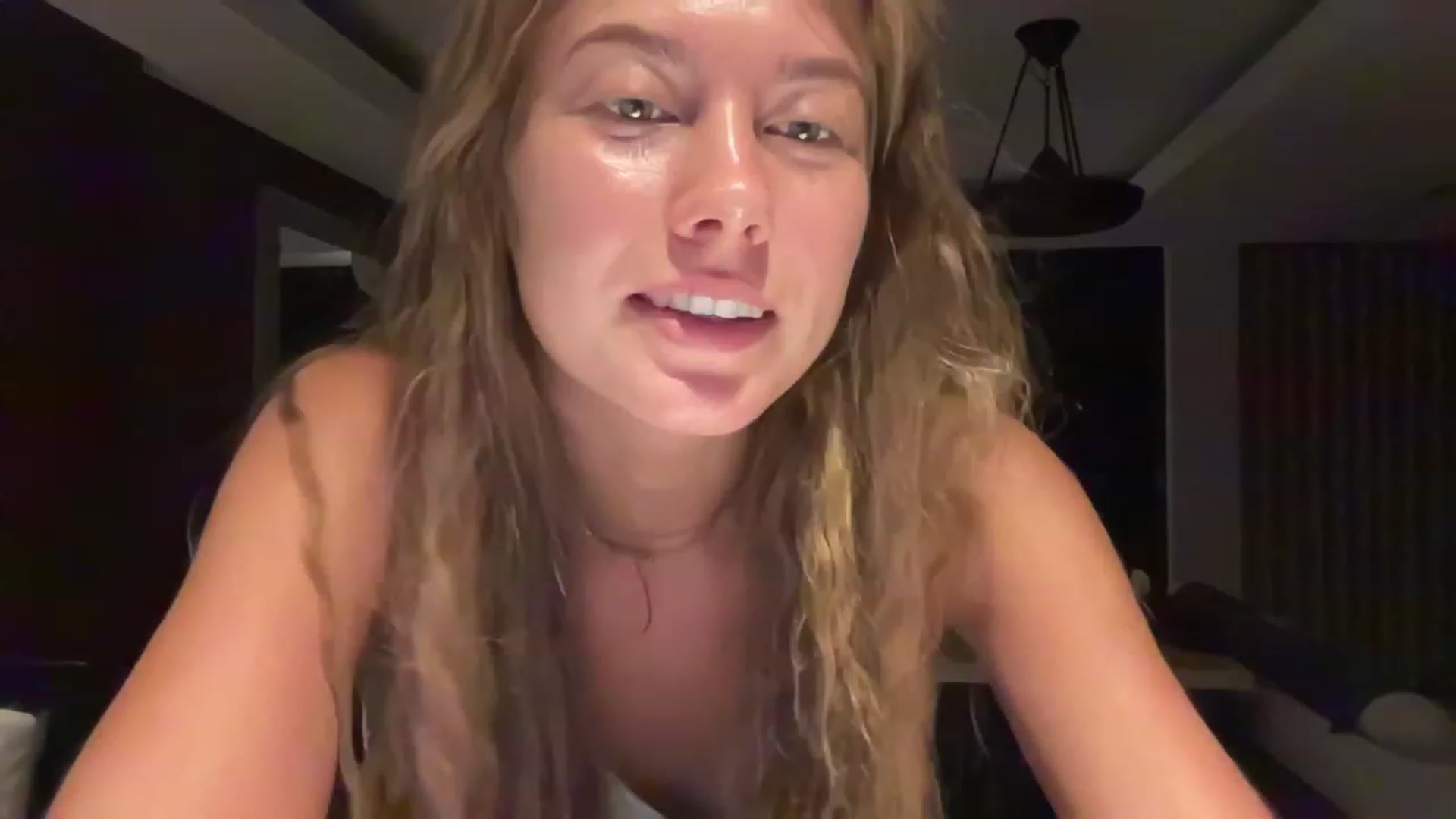 Gallery image thumbnail from BaliSurfGirl's myfreecams stream on, 02/11/2023, 22:32 image 6 of 20