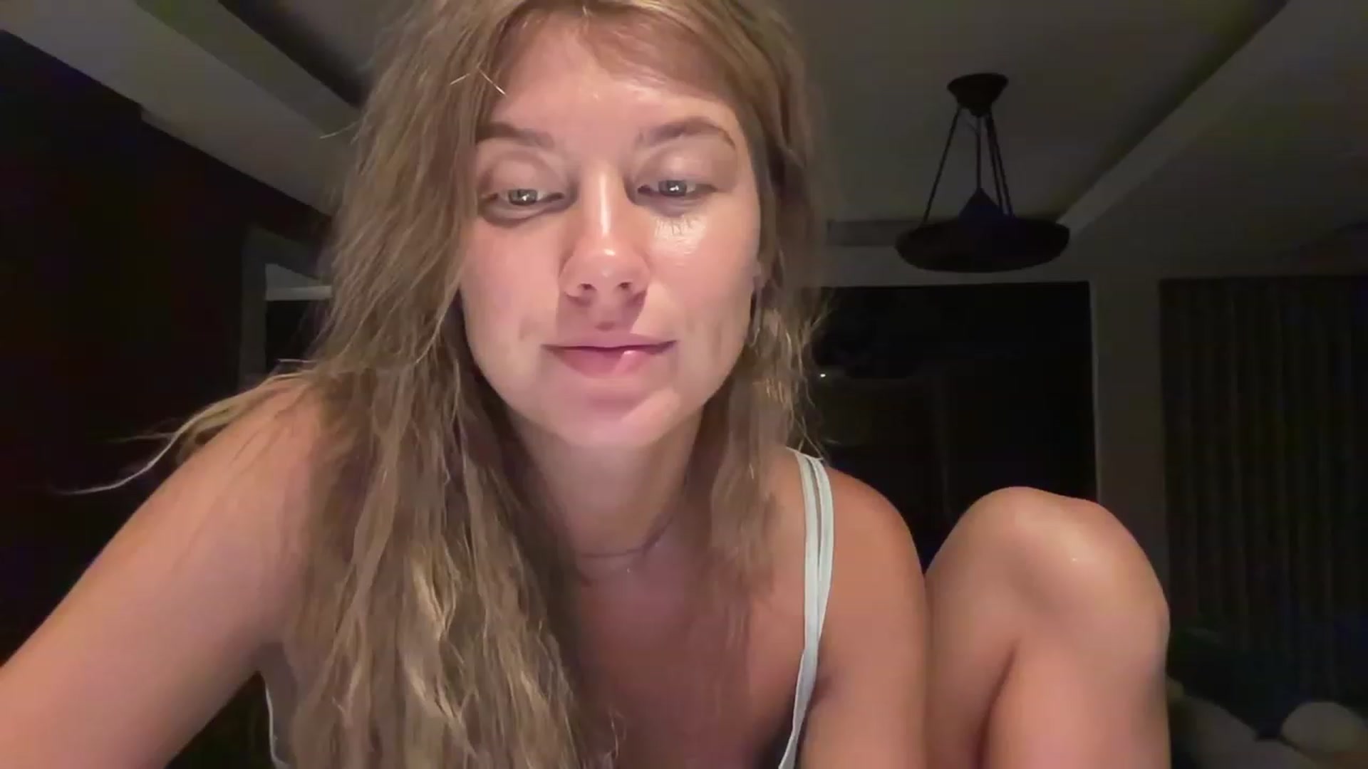 Gallery image thumbnail from BaliSurfGirl's myfreecams stream on, 02/11/2023, 22:32 image 7 of 20