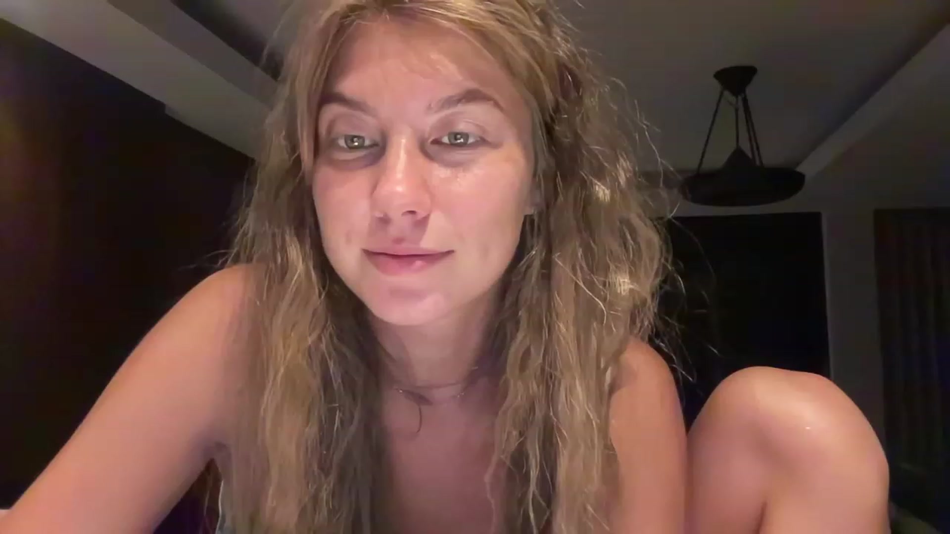 Gallery image thumbnail from BaliSurfGirl's myfreecams stream on, 02/11/2023, 22:32 image 2 of 20
