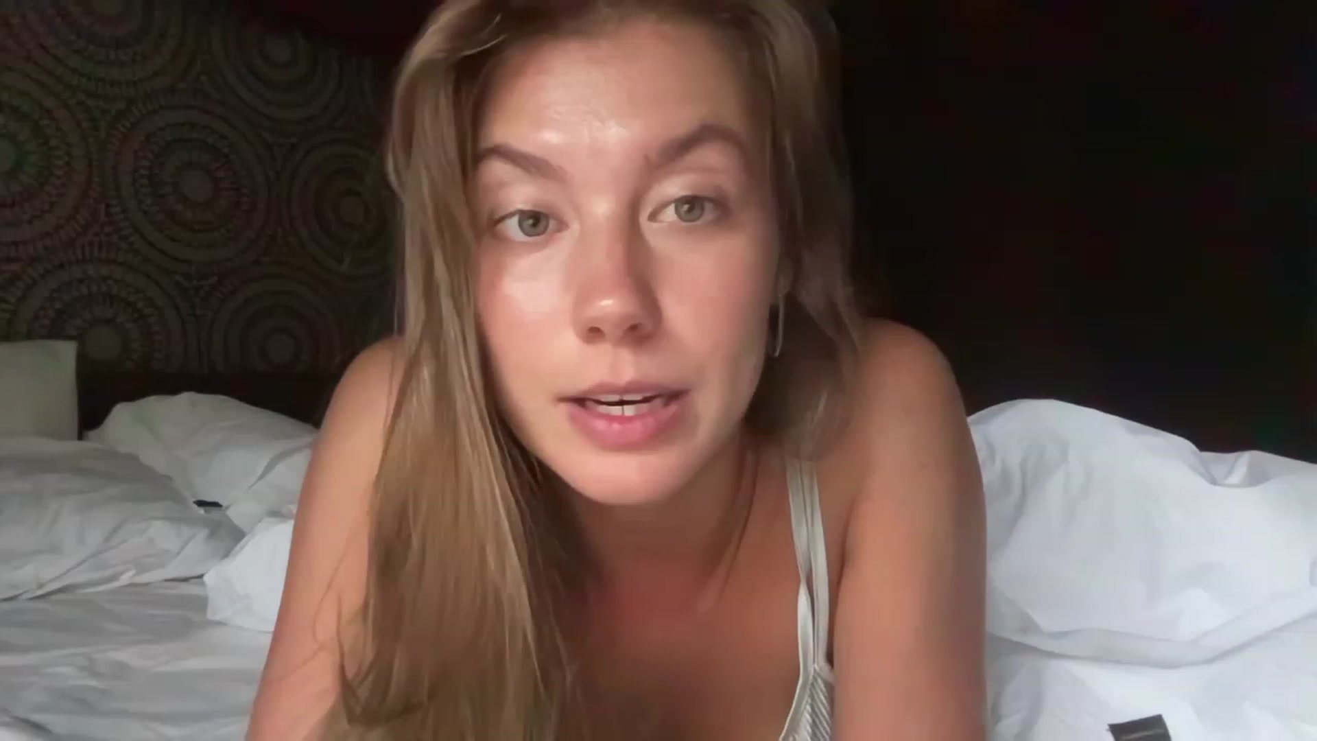 Gallery image thumbnail from BaliSurfGirl's myfreecams stream on, 02/12/2023, 22:52 image 9 of 20