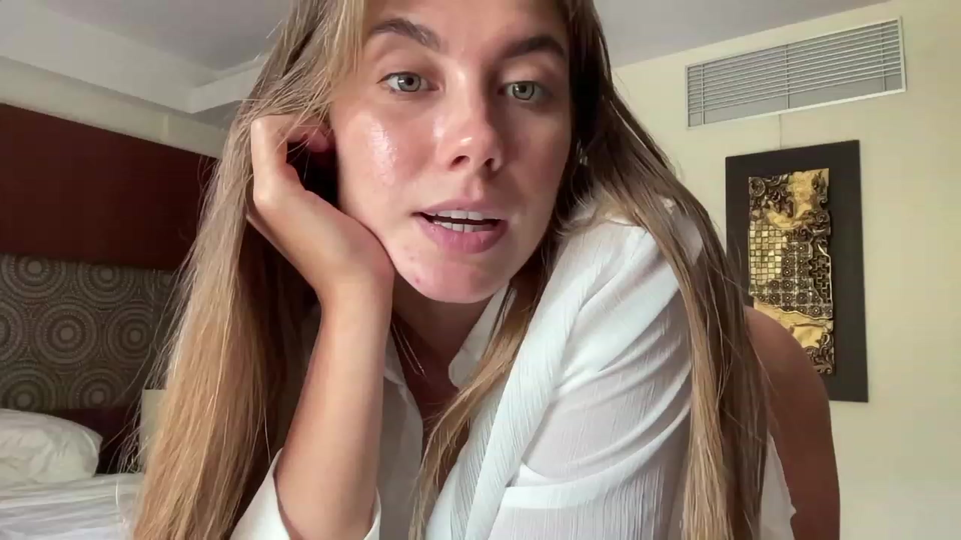 Gallery image thumbnail from BaliSurfGirl's myfreecams stream on, 02/17/2023, 03:40 image 4 of 20