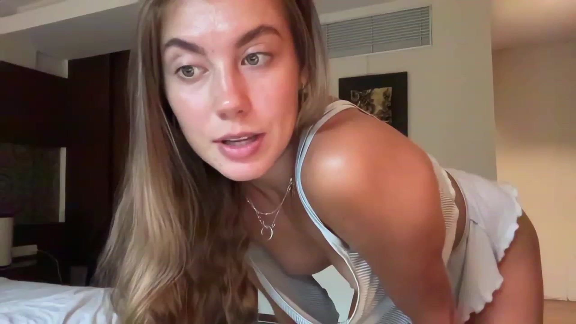 Gallery image thumbnail from BaliSurfGirl's myfreecams stream on, 02/17/2023, 23:23 image 9 of 20