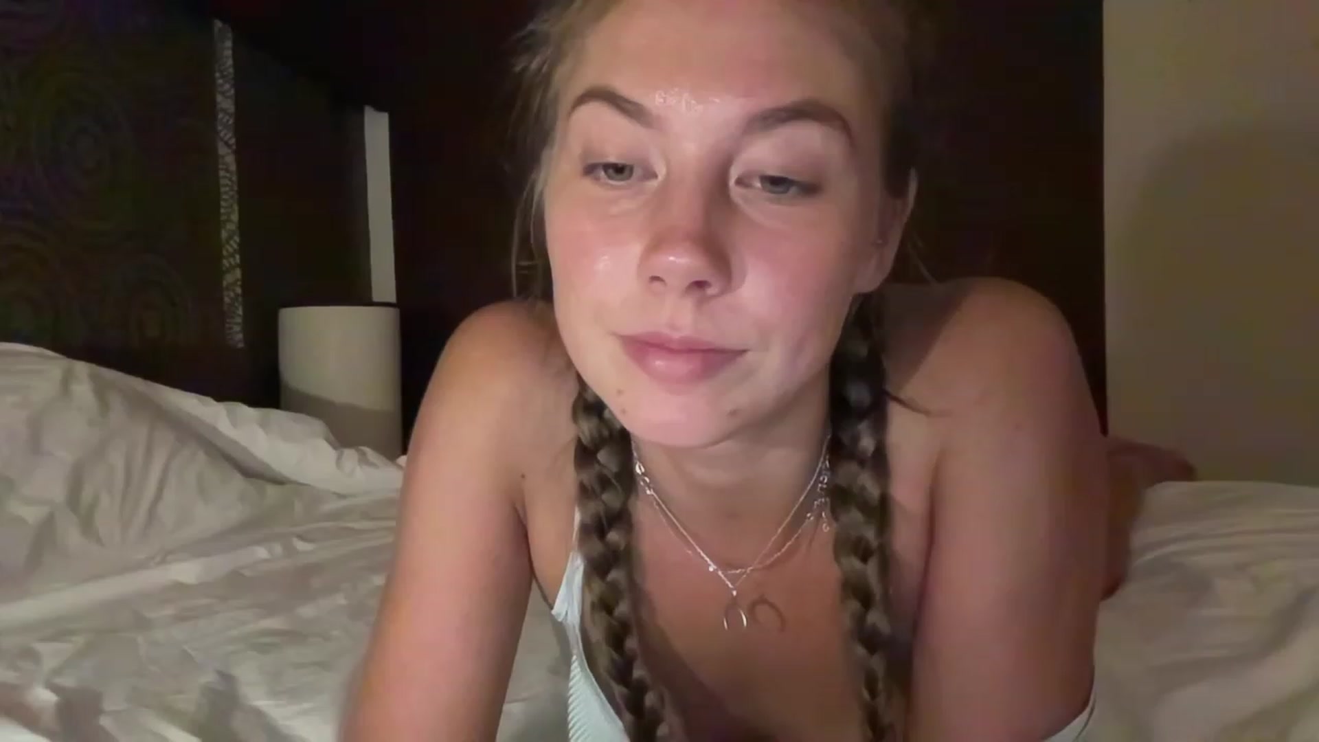 Gallery image thumbnail from BaliSurfGirl's myfreecams stream on, 02/27/2023, 12:28 image 7 of 20