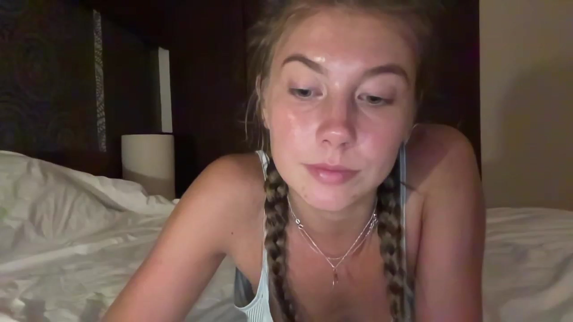 Gallery image thumbnail from BaliSurfGirl's myfreecams stream on, 02/27/2023, 12:28 image 16 of 20