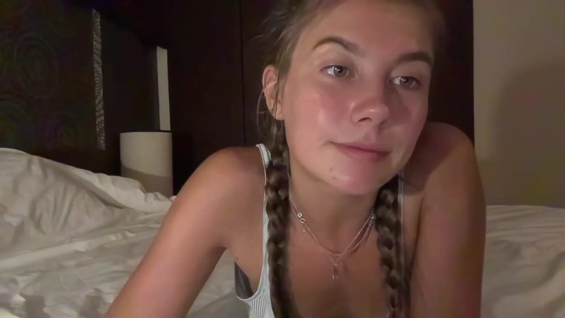 Gallery image thumbnail from BaliSurfGirl's myfreecams stream on, 02/27/2023, 12:28 image 15 of 20
