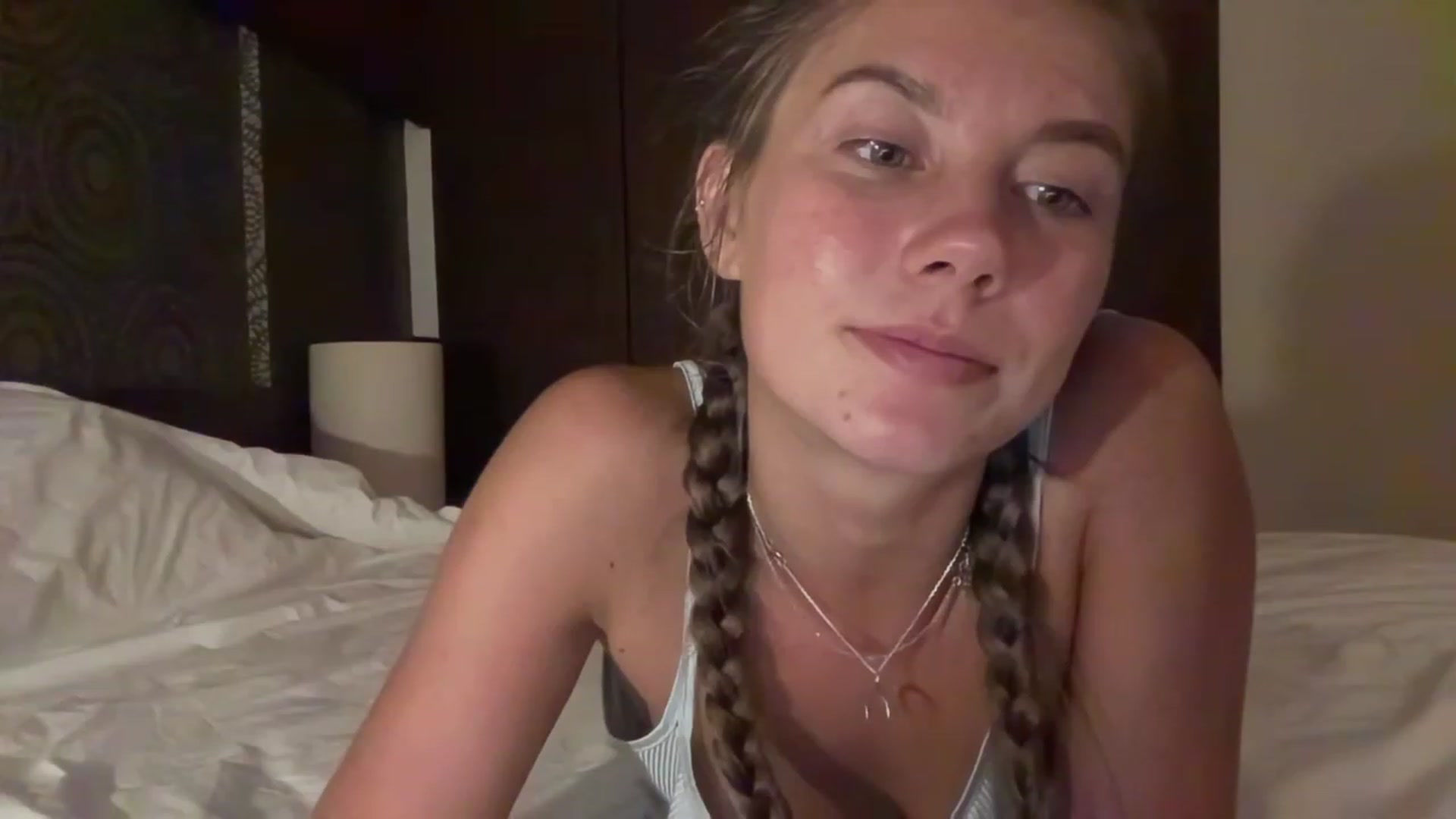 Gallery image thumbnail from BaliSurfGirl's myfreecams stream on, 02/27/2023, 12:28 image 10 of 20