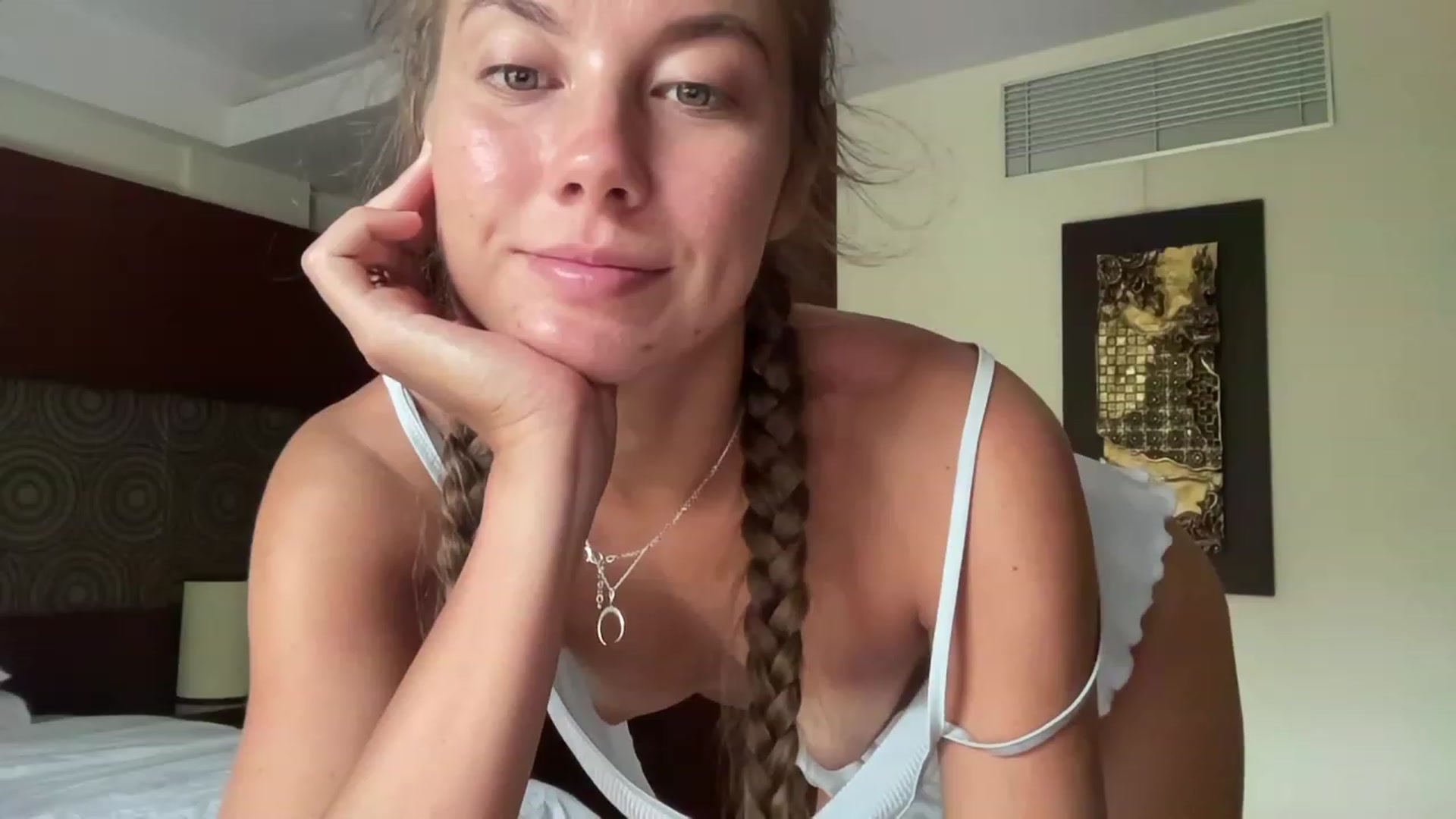 Gallery image thumbnail from BaliSurfGirl's myfreecams stream on, 02/28/2023, 24:49 image 4 of 20