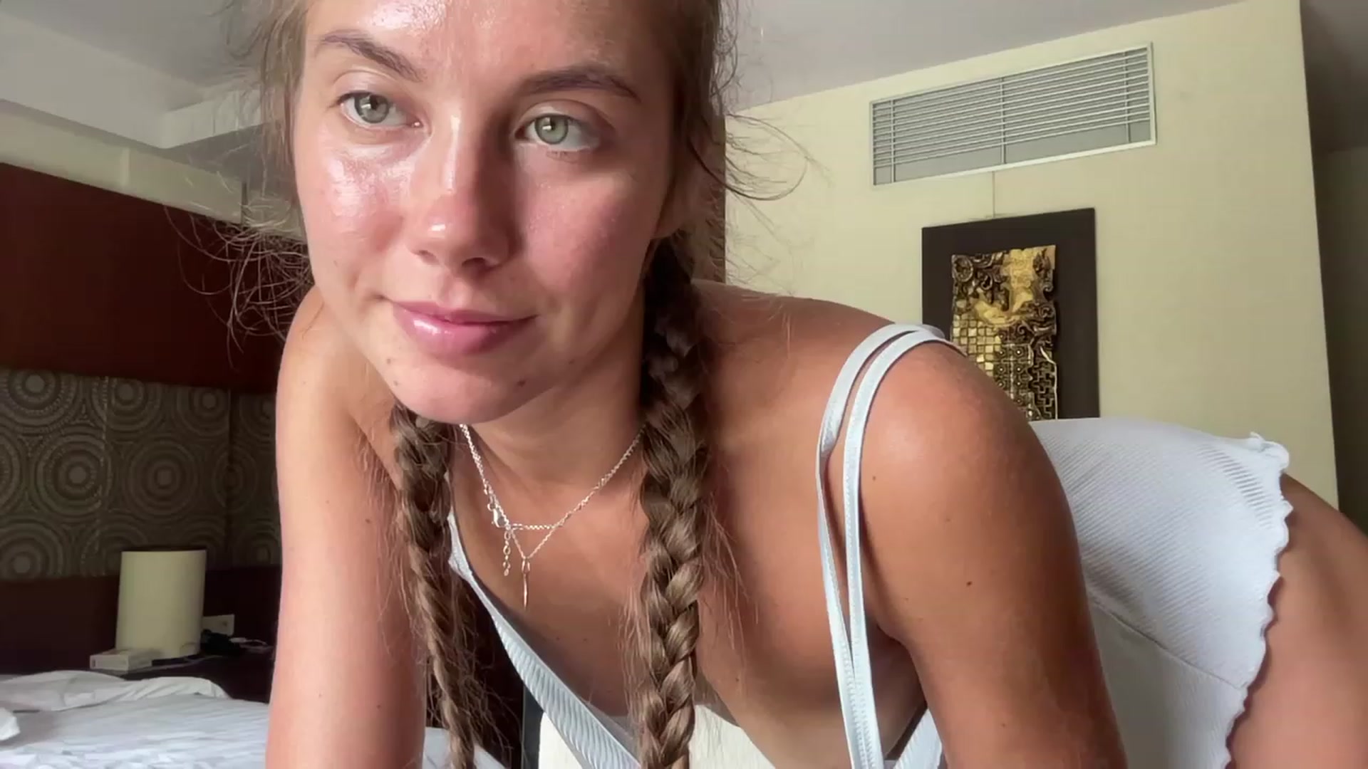 Gallery image thumbnail from BaliSurfGirl's myfreecams stream on, 02/28/2023, 03:28 image 14 of 20