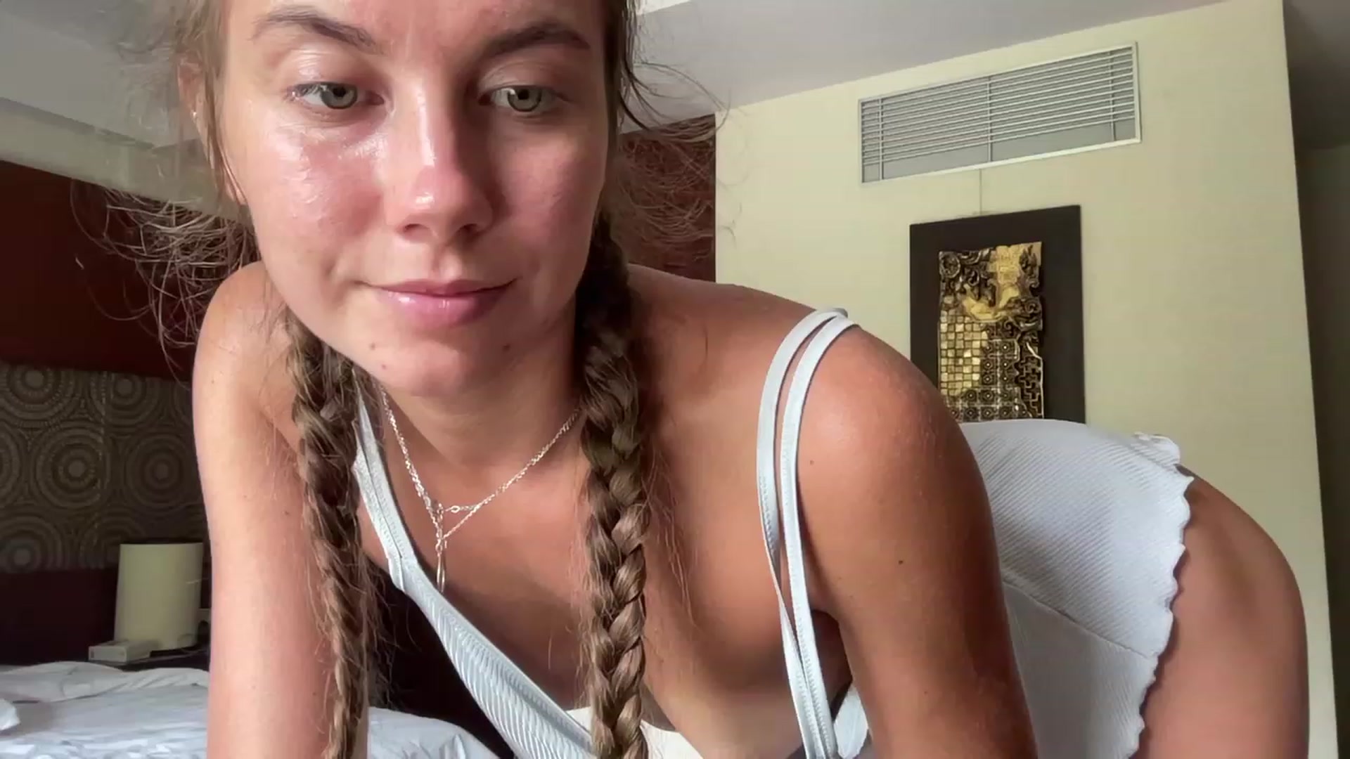 Gallery image thumbnail from BaliSurfGirl's myfreecams stream on, 02/28/2023, 03:28 image 16 of 20