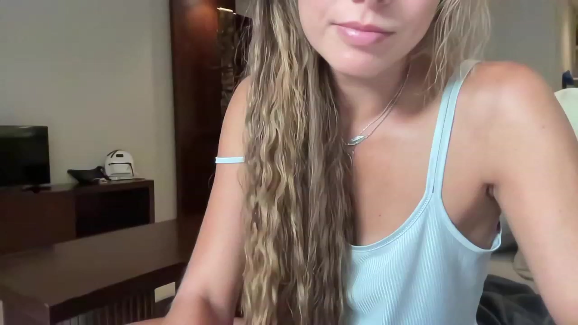 Gallery image thumbnail from BaliSurfGirl's myfreecams stream on, 03/04/2023, 23:17 image 11 of 20