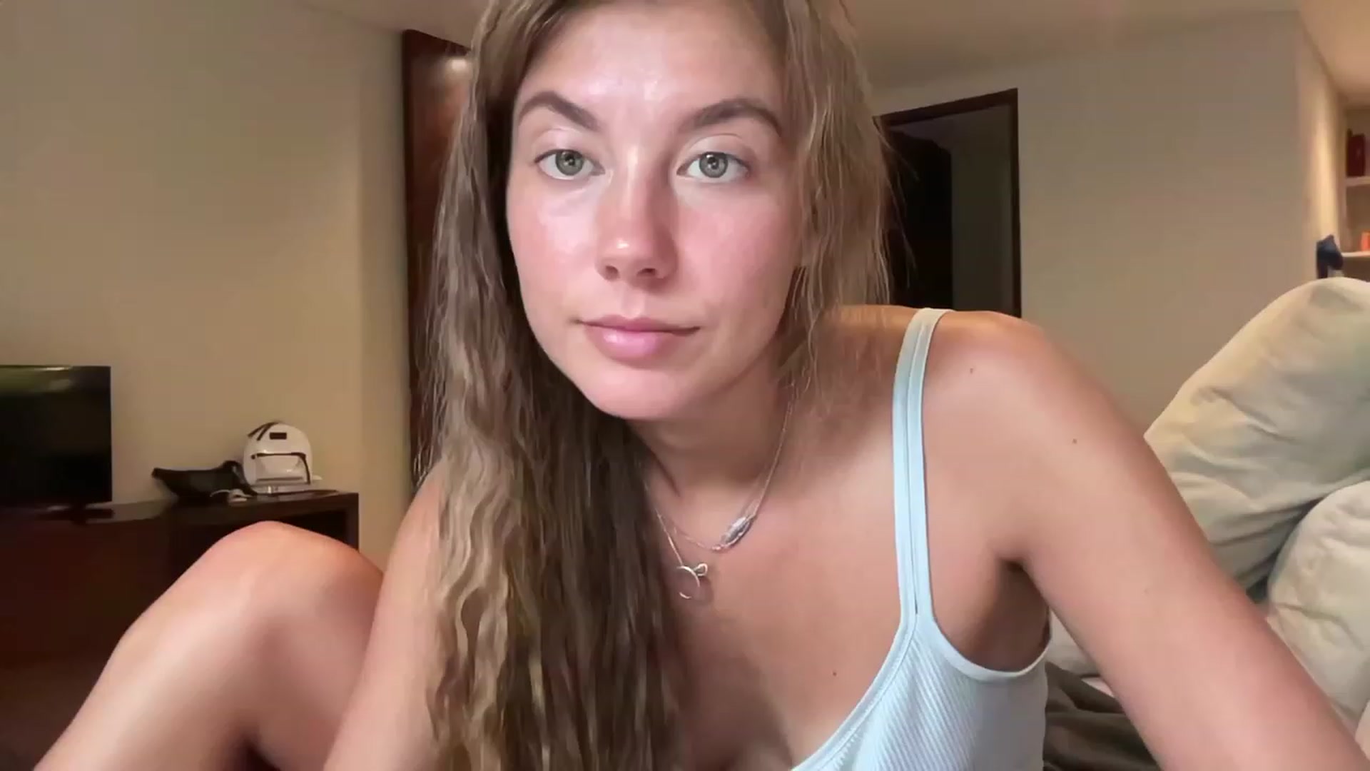 Gallery image thumbnail from BaliSurfGirl's myfreecams stream on, 03/04/2023, 23:17 image 2 of 20