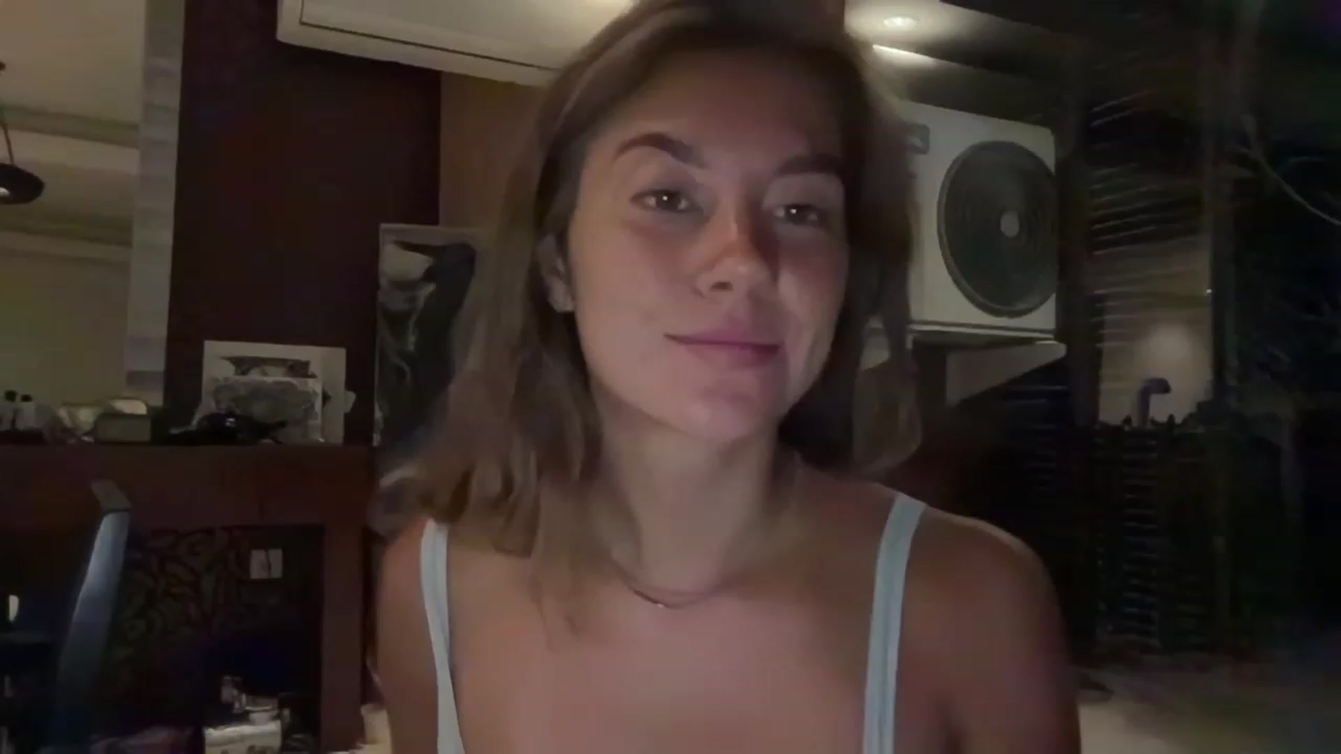Gallery image thumbnail from BaliSurfGirl's myfreecams stream on, 03/05/2023, 22:30 image 6 of 20
