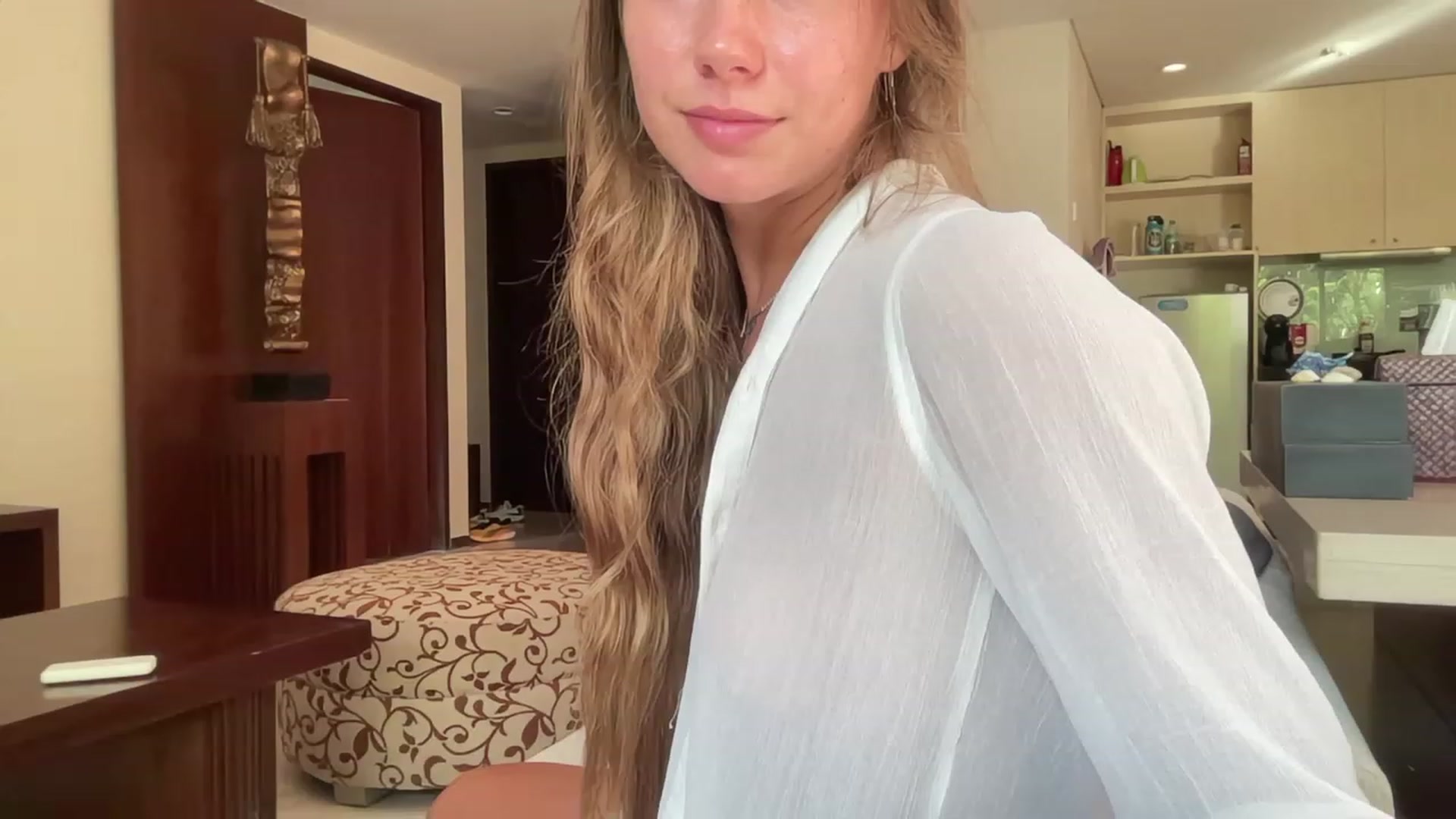 Gallery image thumbnail from BaliSurfGirl's myfreecams stream on, 03/09/2023, 23:59 image 10 of 20