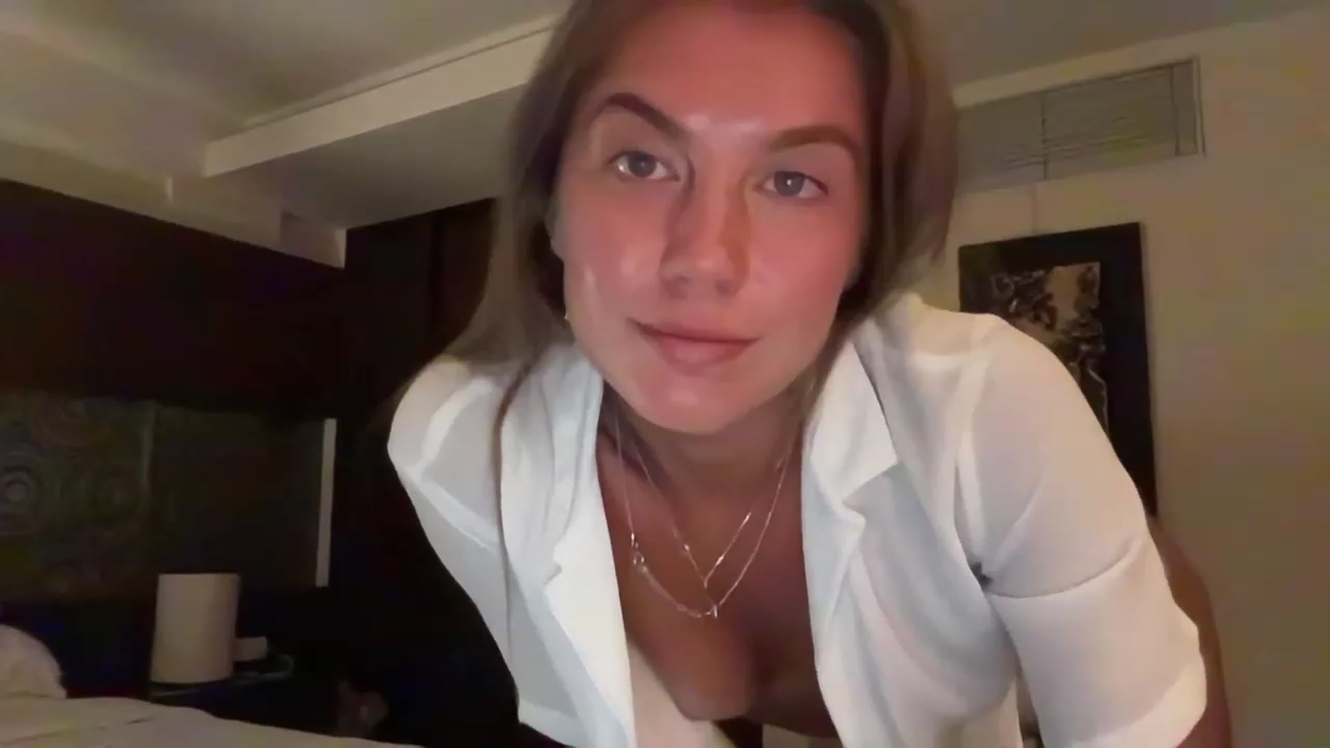 Gallery image thumbnail from BaliSurfGirl's myfreecams stream on, 03/13/2023, 11:14 image 10 of 20