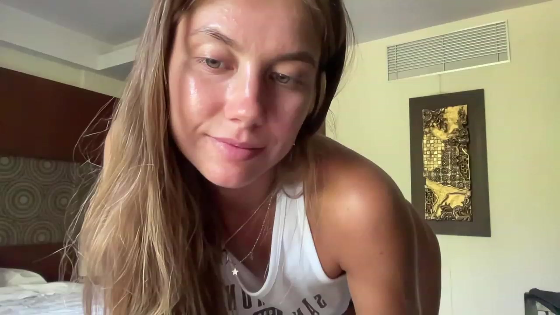Gallery image thumbnail from BaliSurfGirl's myfreecams stream on, 03/18/2023, 05:42 image 15 of 20